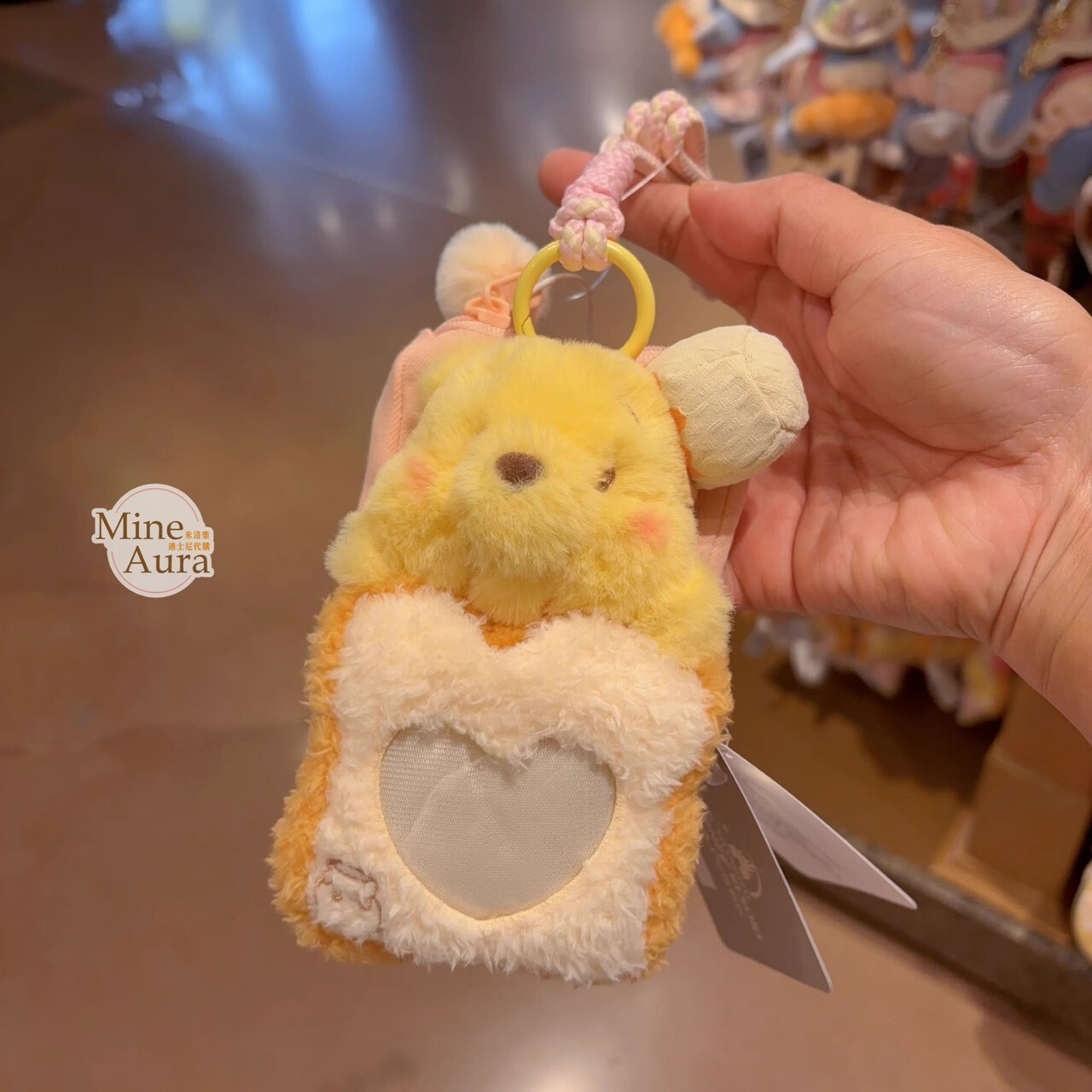 2026 小熊維尼和朋友們 春日野餐系列 小熊維尼 Winnie the Pooh 絨毛大頭 造型 票卡夾 票卡包 -上海迪士尼樂園