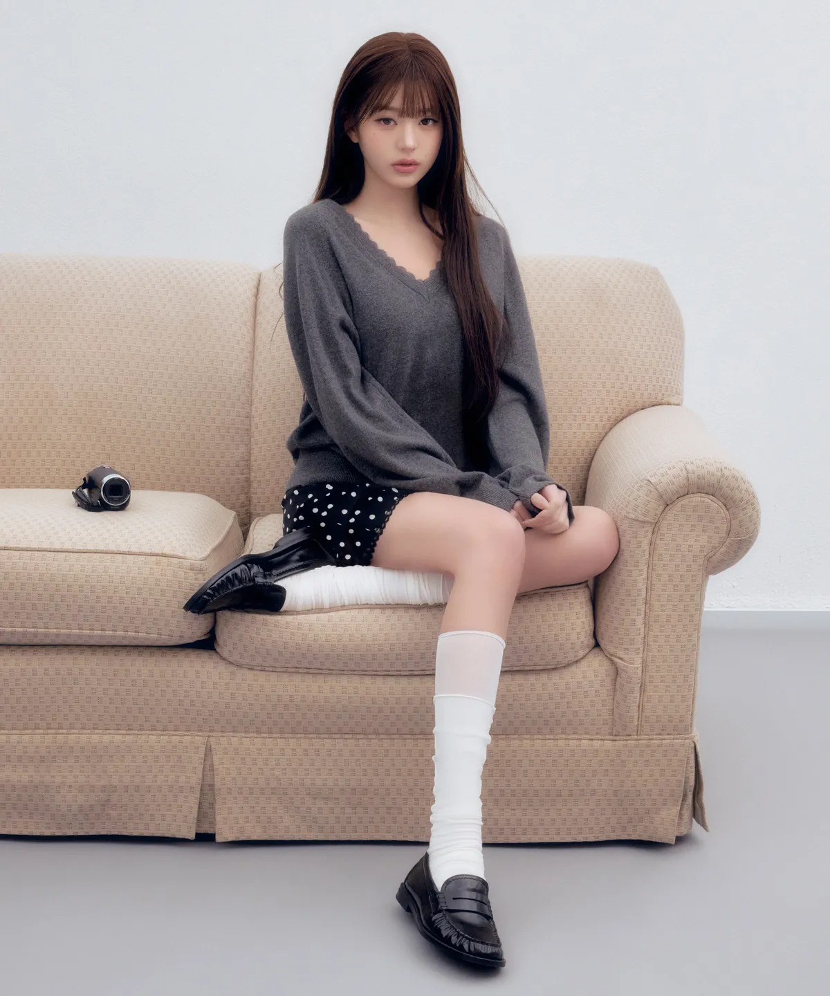 ROLAROLA LACE V NECK KNIT