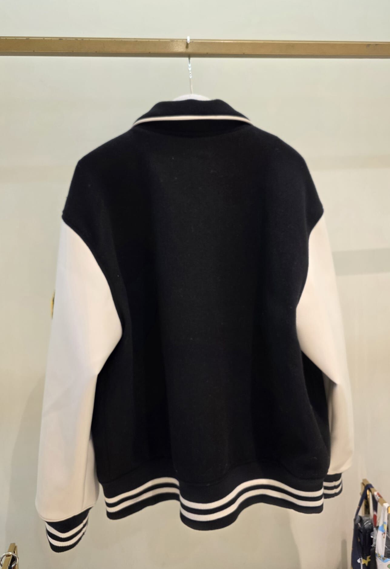 【直播】YOUK SHIM WON LX0305723 拼色棒球外套 (Free Size)