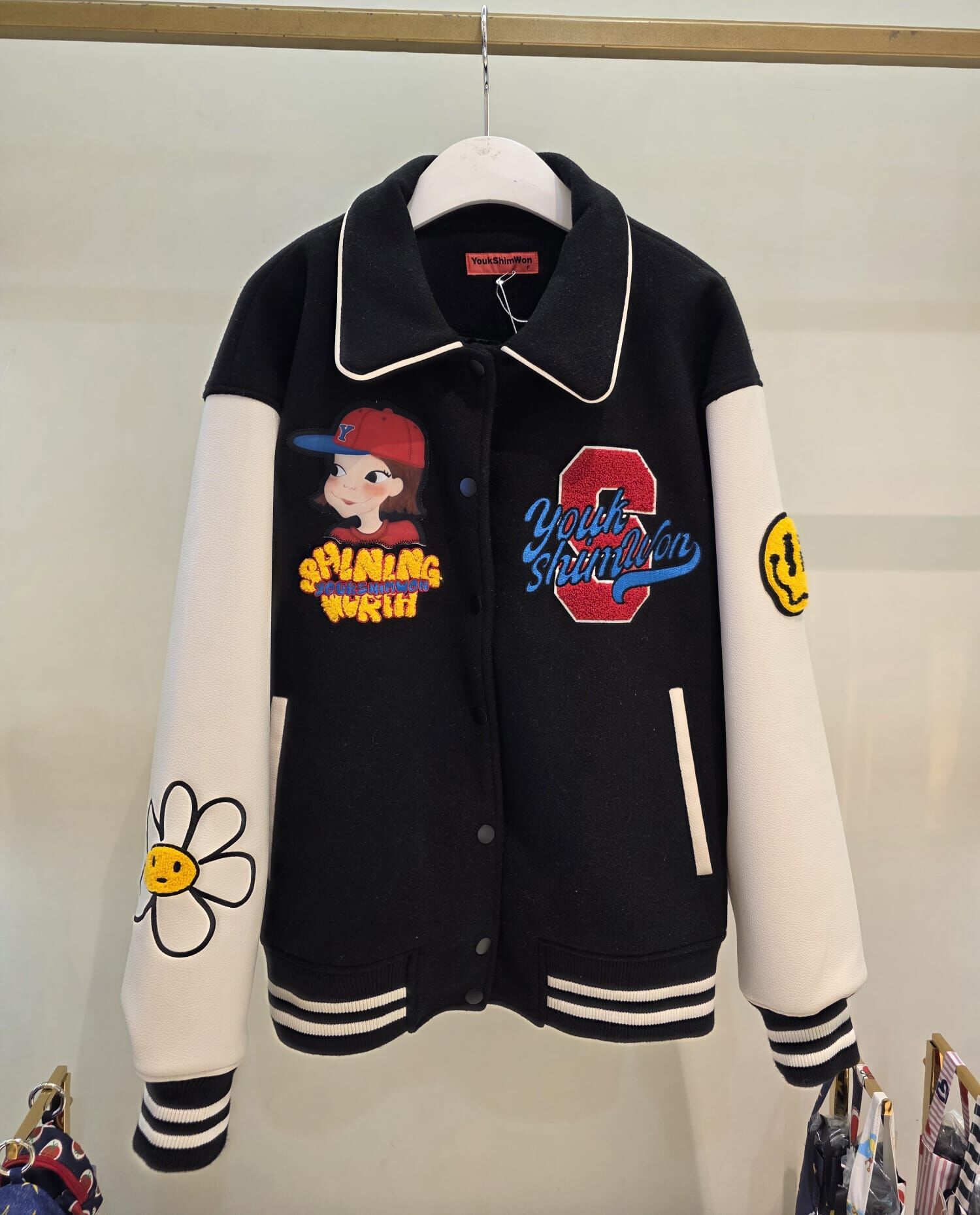 【直播】YOUK SHIM WON LX0305723 拼色棒球外套 (Free Size)