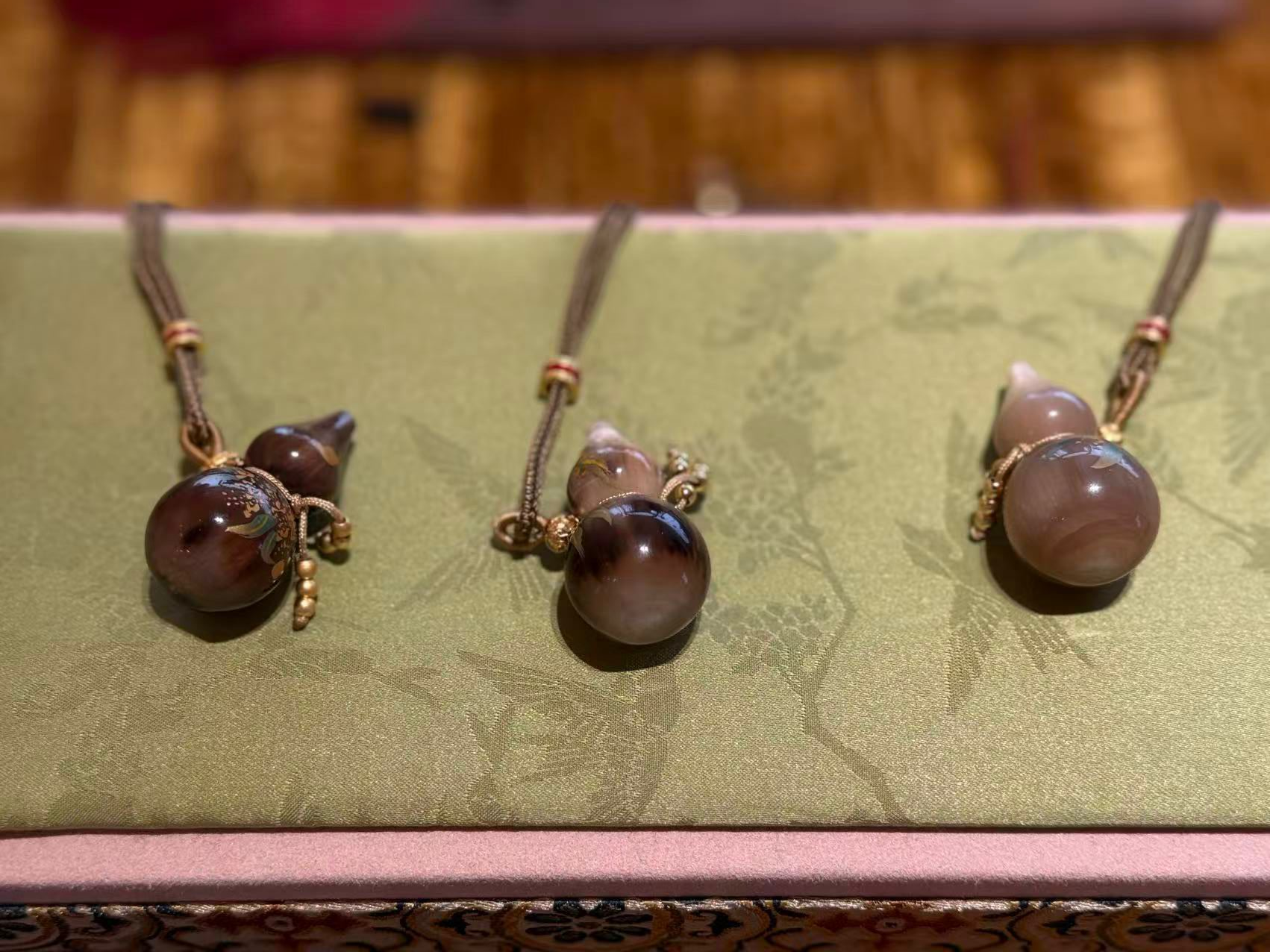 VY023 牛角葫蘆吊墜 (一個)