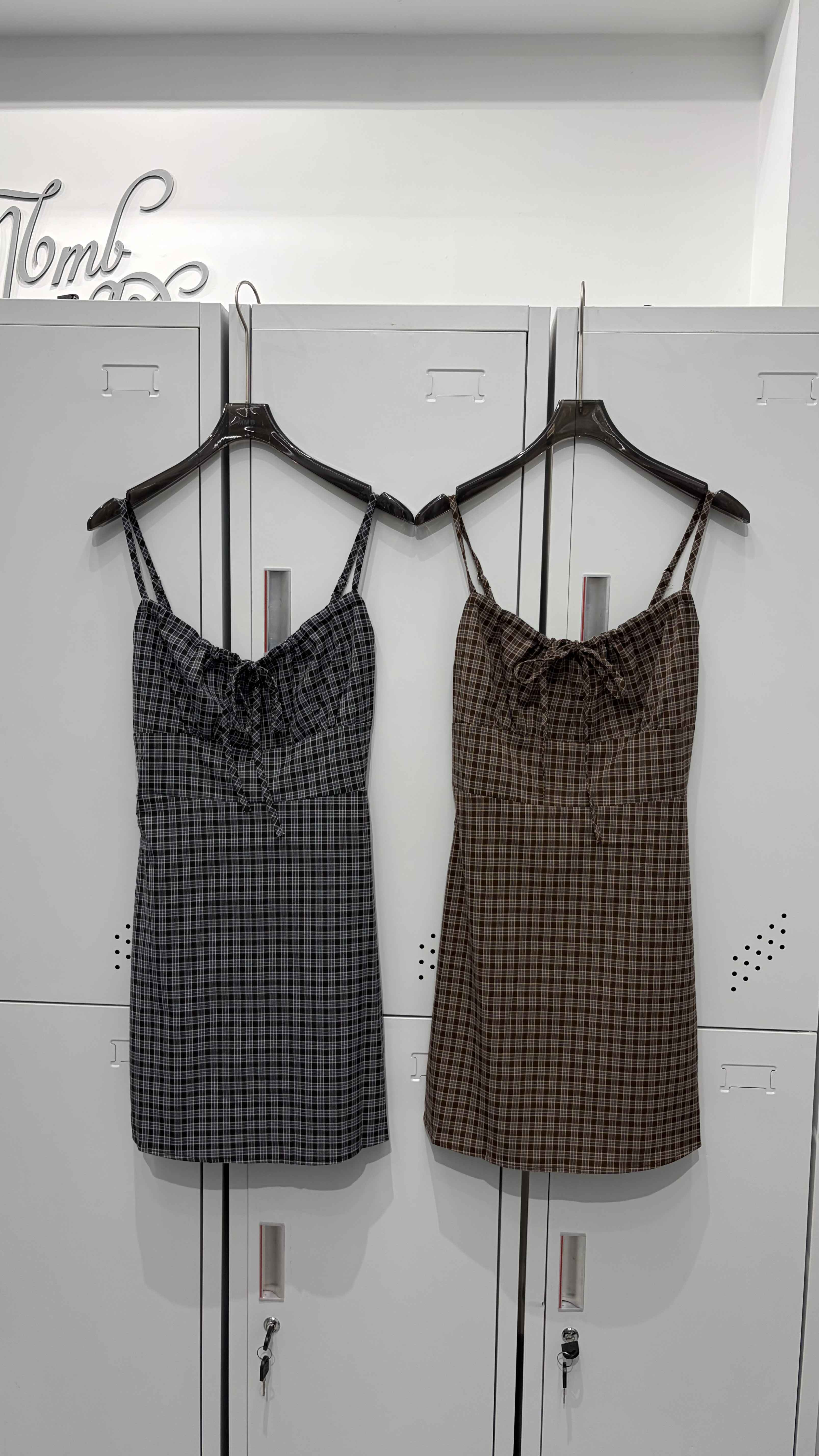 心動微甜細肩格紋洋