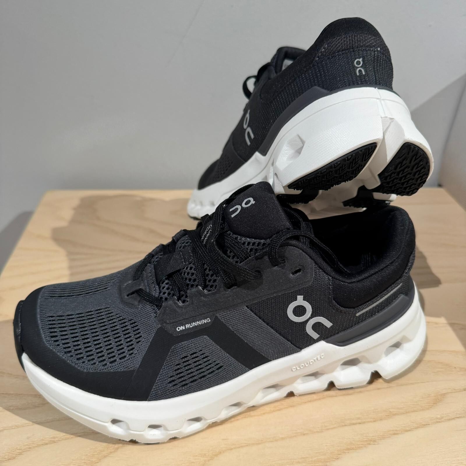 UK-CCG0304-401 (B款)(碼數:36-41 ,有半碼,除了 39.5)