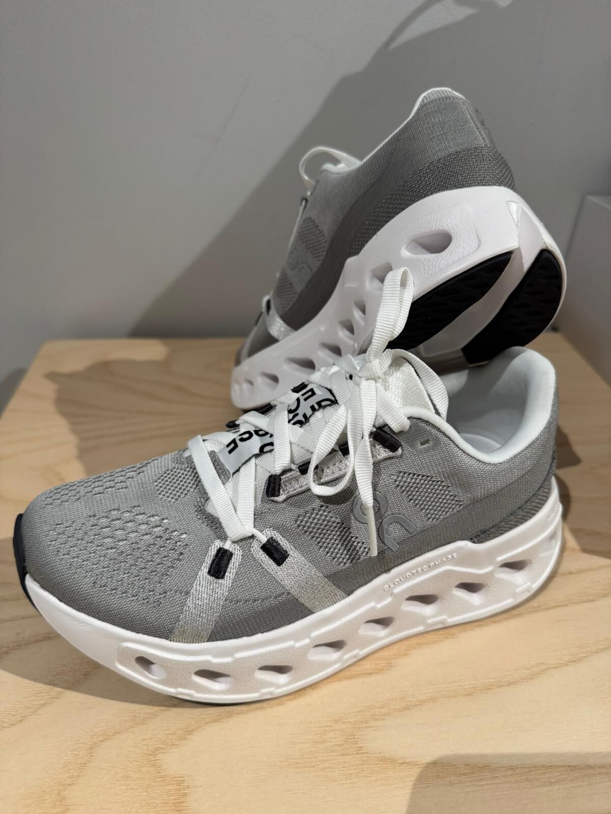 UK-CCG0304-404 (G款)(碼數:36-41,有半碼,除了 39.5)