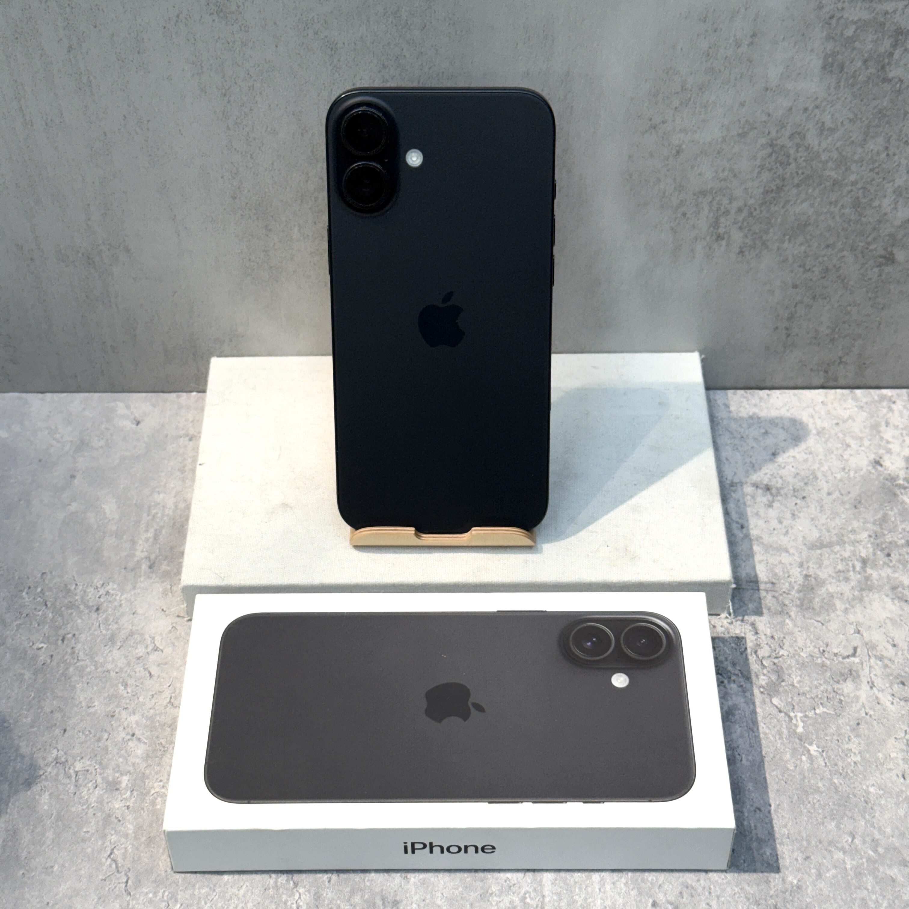 【二手】iPhone 16 Plus 256G 黑色