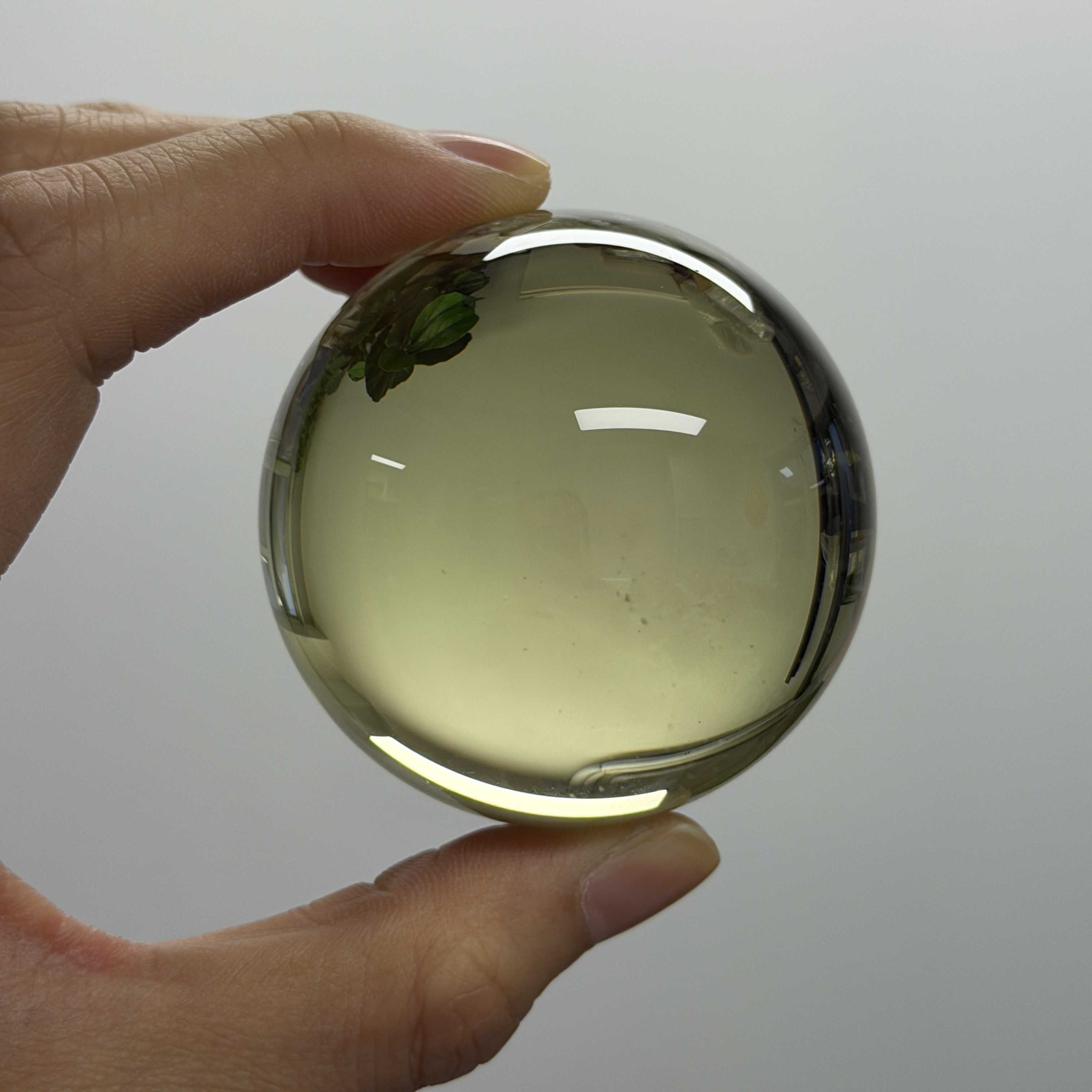 黃水晶球 5.6cm C1835