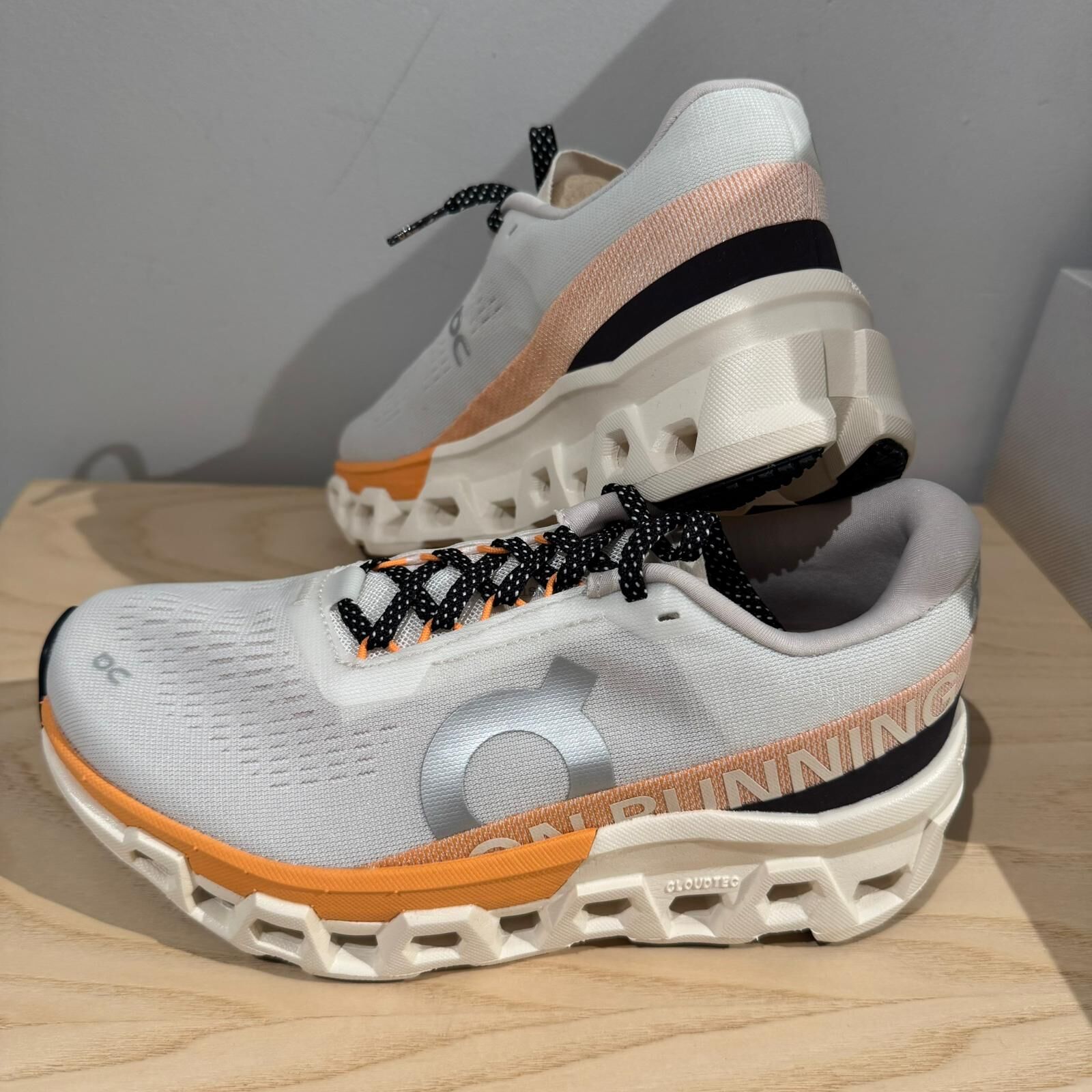 UK-CCG0304-409 (M款)(碼數:37/37.5/38/38.5/39/40/40.5/41)