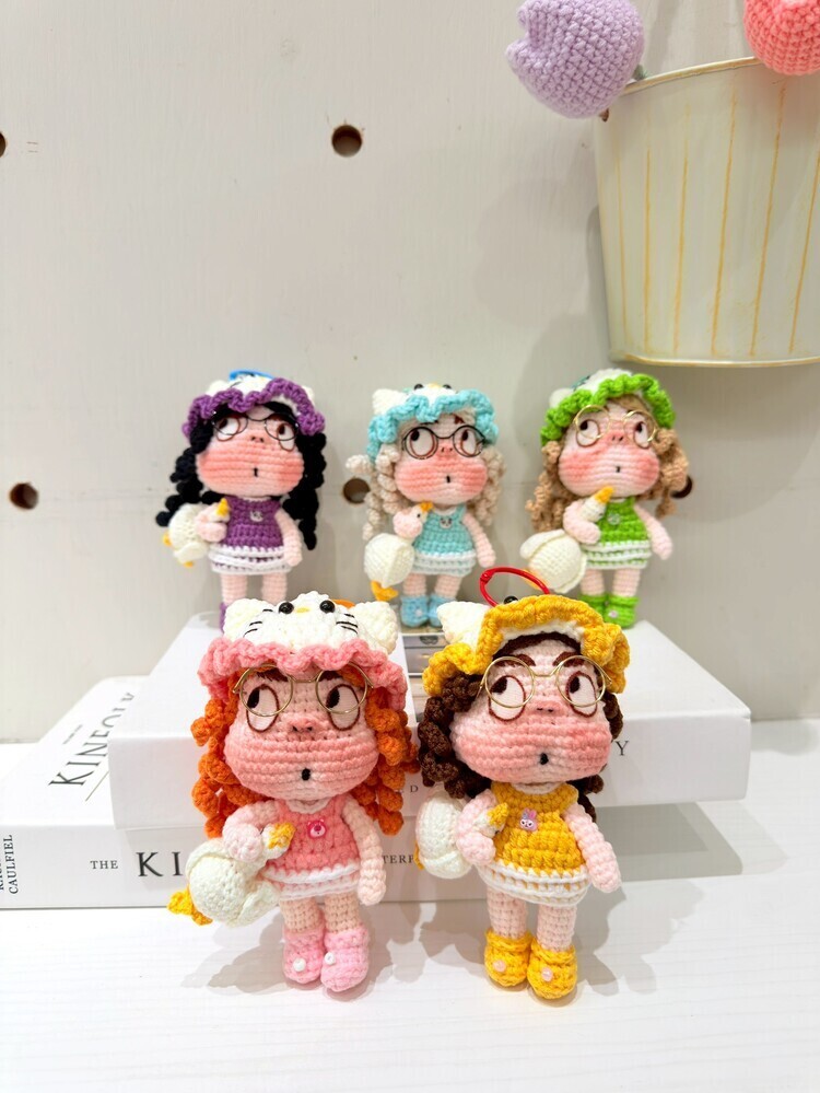 抱抱鴨KT帽醜娃吊飾-45號『約12-13cm』