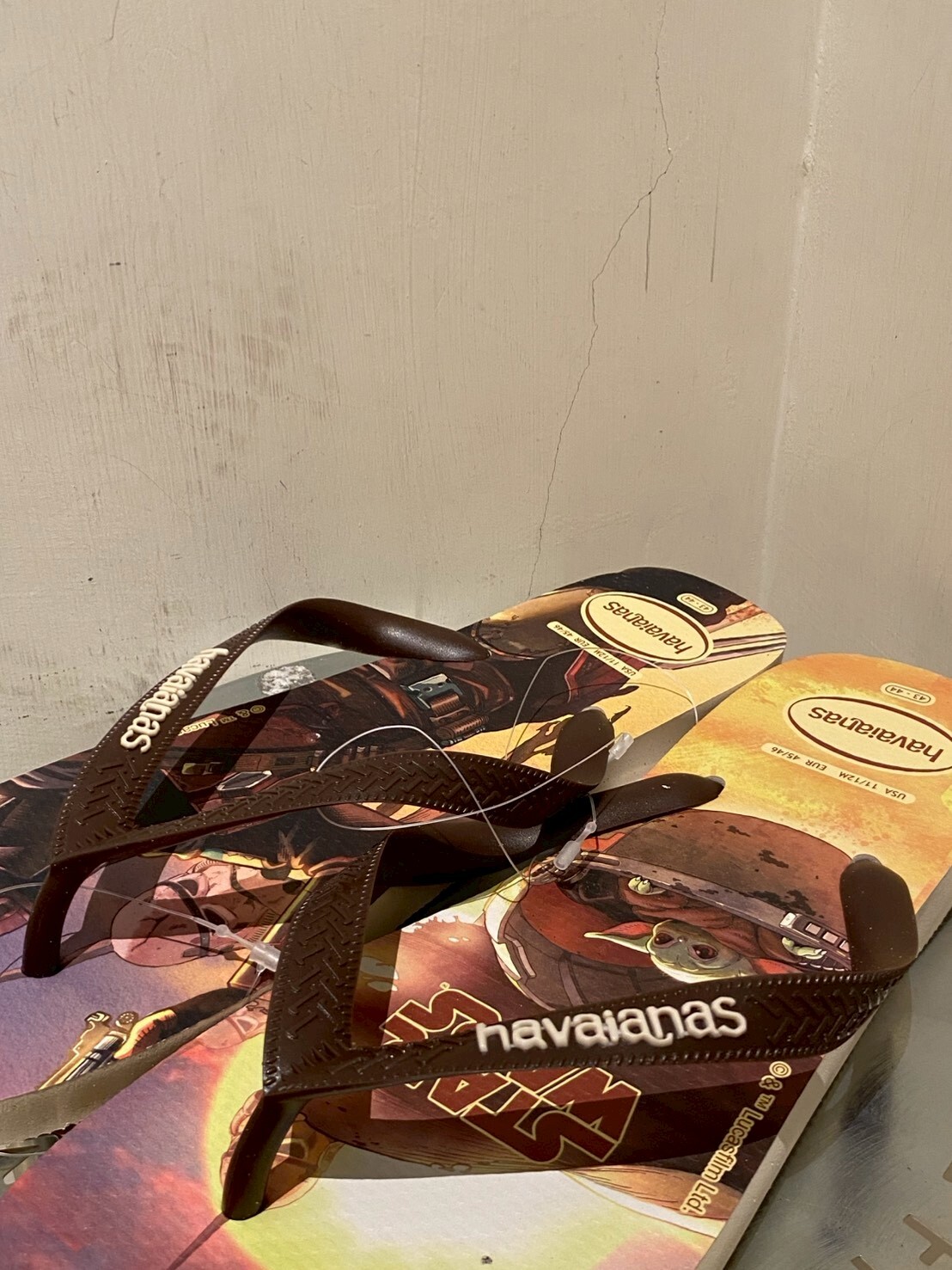 Havaianas 哈瓦仕 拖鞋 男女鞋 曼達洛人與小尤達 米 4135185-6516M