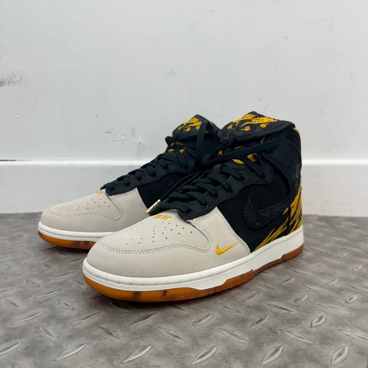 NIKE DUNK HIGH CNY OF TIGER SIZE 28.5CM