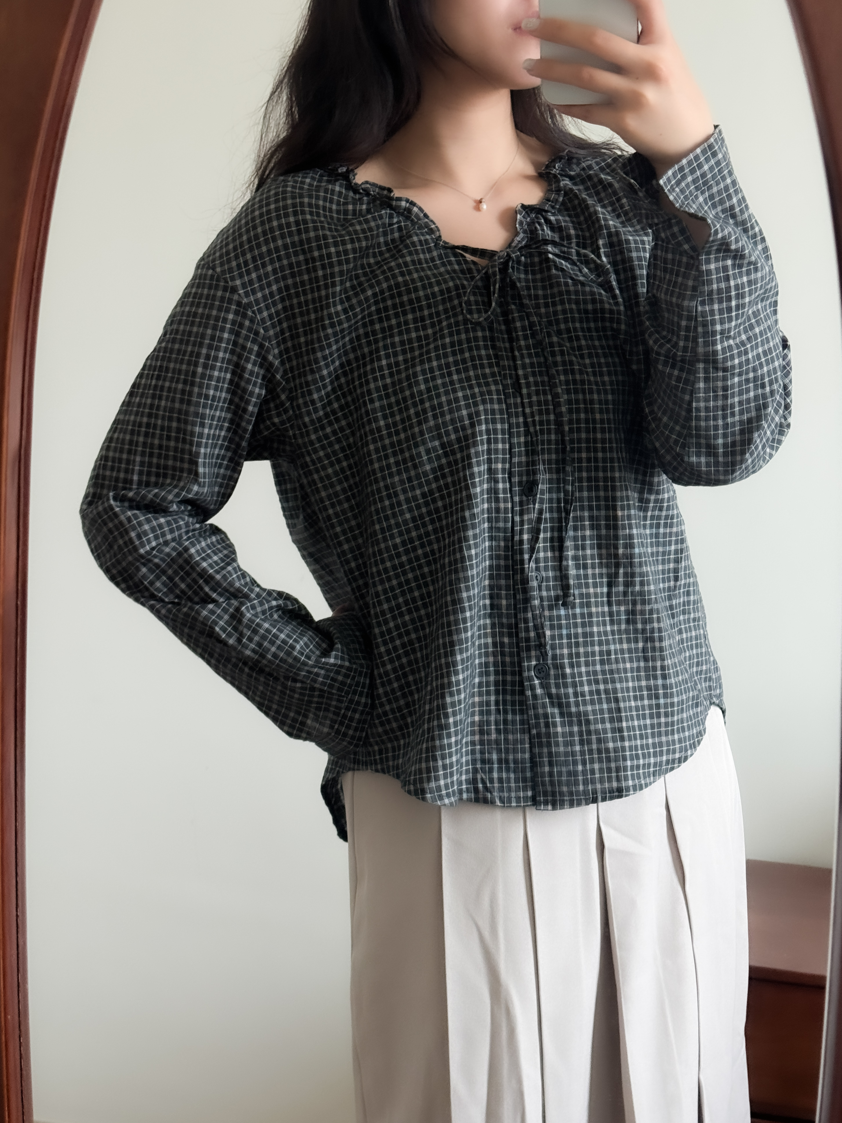 法式女孩的格紋blouse