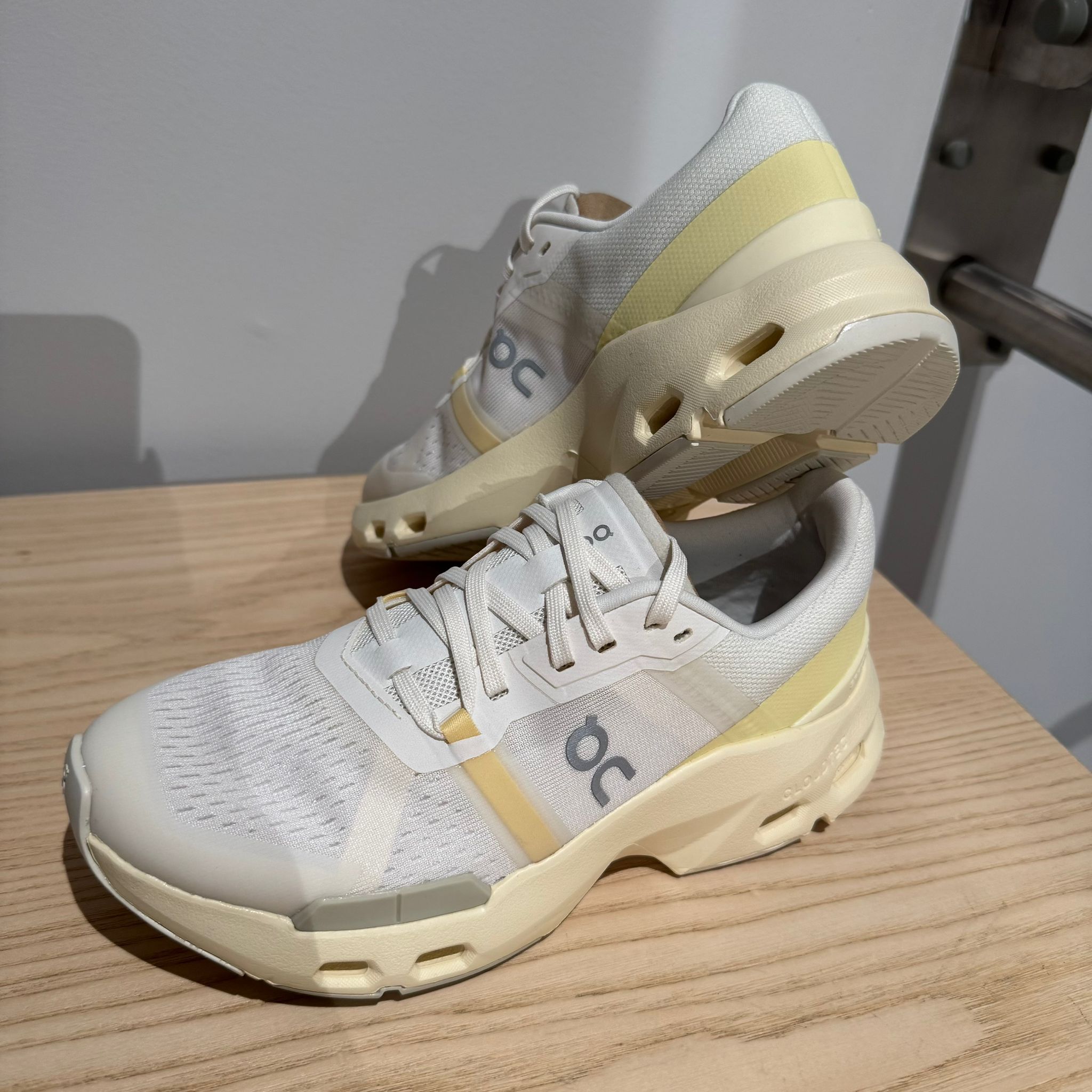 UK-CCG0304-412 (R款)(碼數:37/38/38.5/39/40/41)