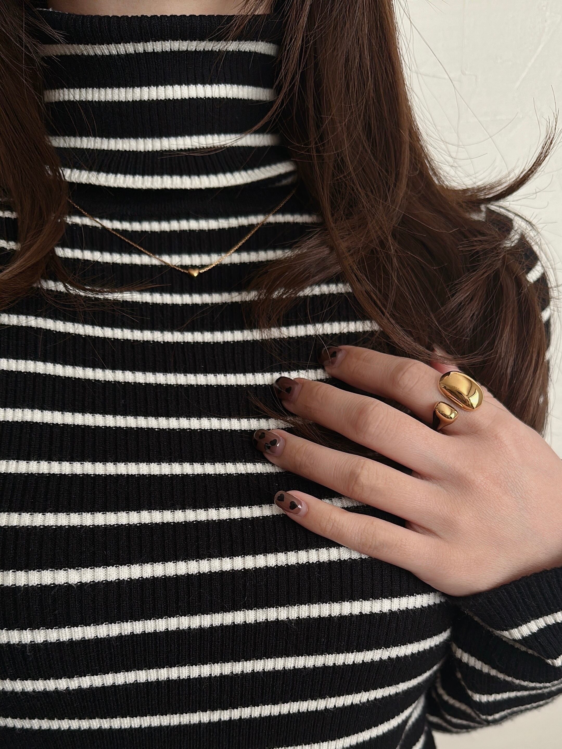 SS asymmetric gold ring