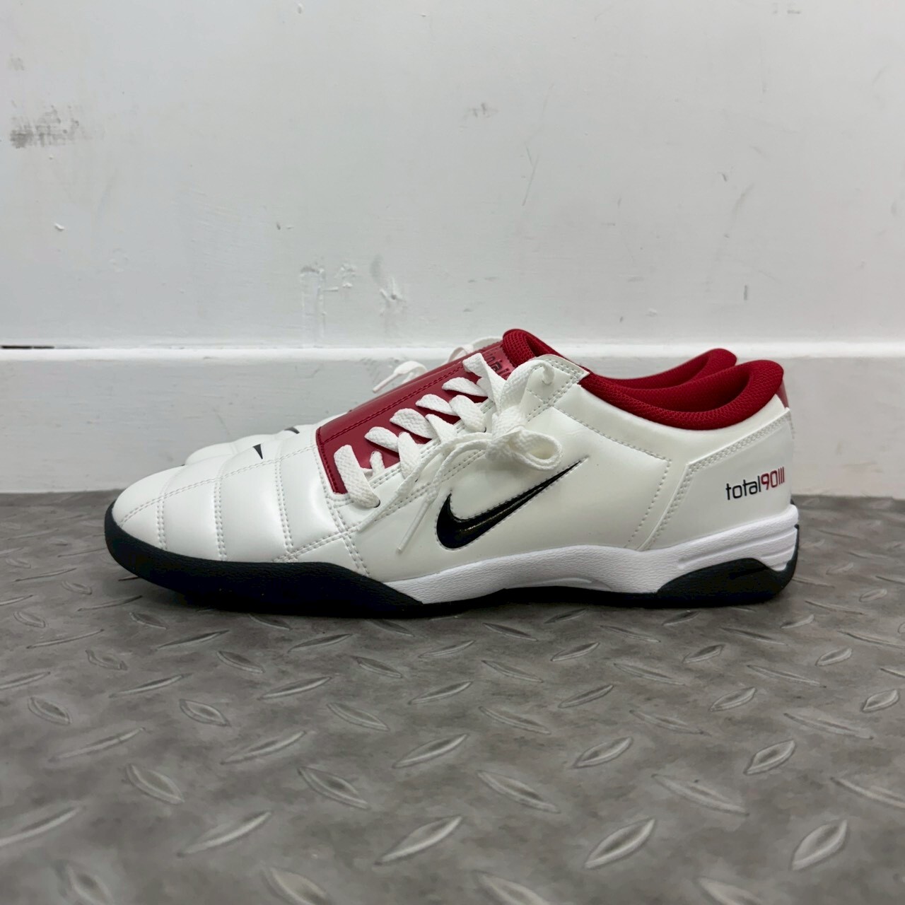 NIKE TOTAL 90 SIZE 28.5CM