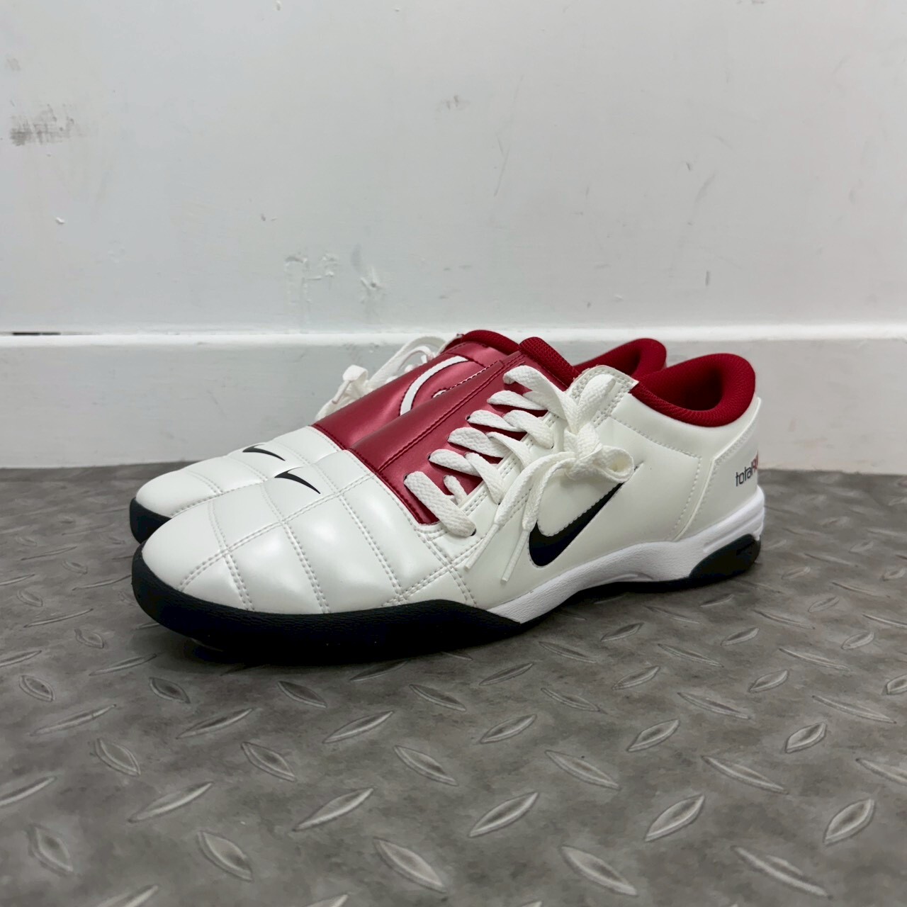 NIKE TOTAL 90 SIZE 28.5CM