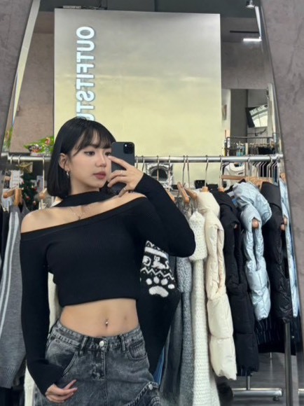 氣質一字肩露鎖骨純欲薄款打底上衣