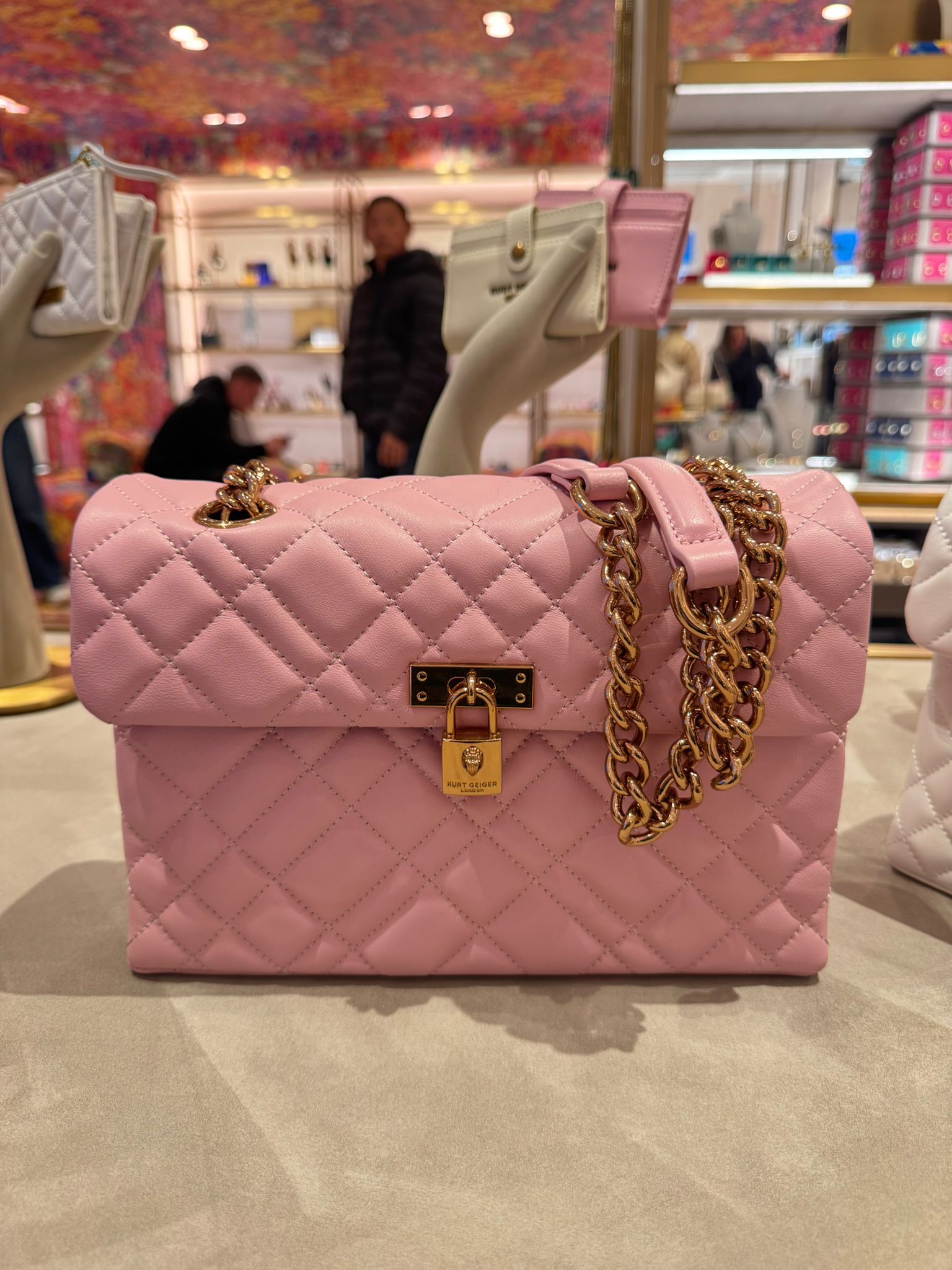 UK-GGG0305-475 羊皮 隨機鎖扣款 (A16)