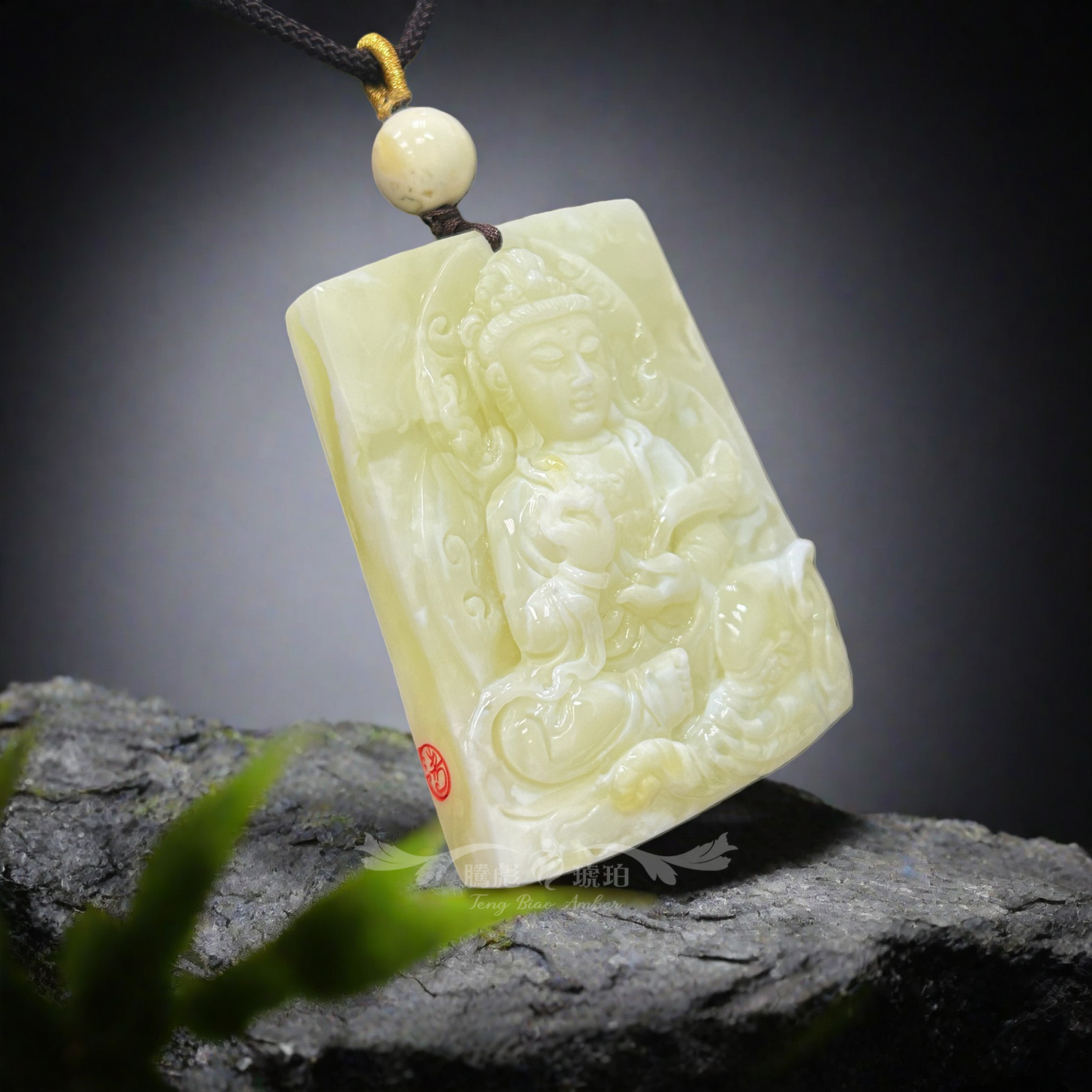 【騰彪琥珀】天然荔枝白蜜蠟掛件 劉柏清大師親工 普賢菩薩/正規牌 收藏等級 附繩鍊/保卡 琥珀現貨免運