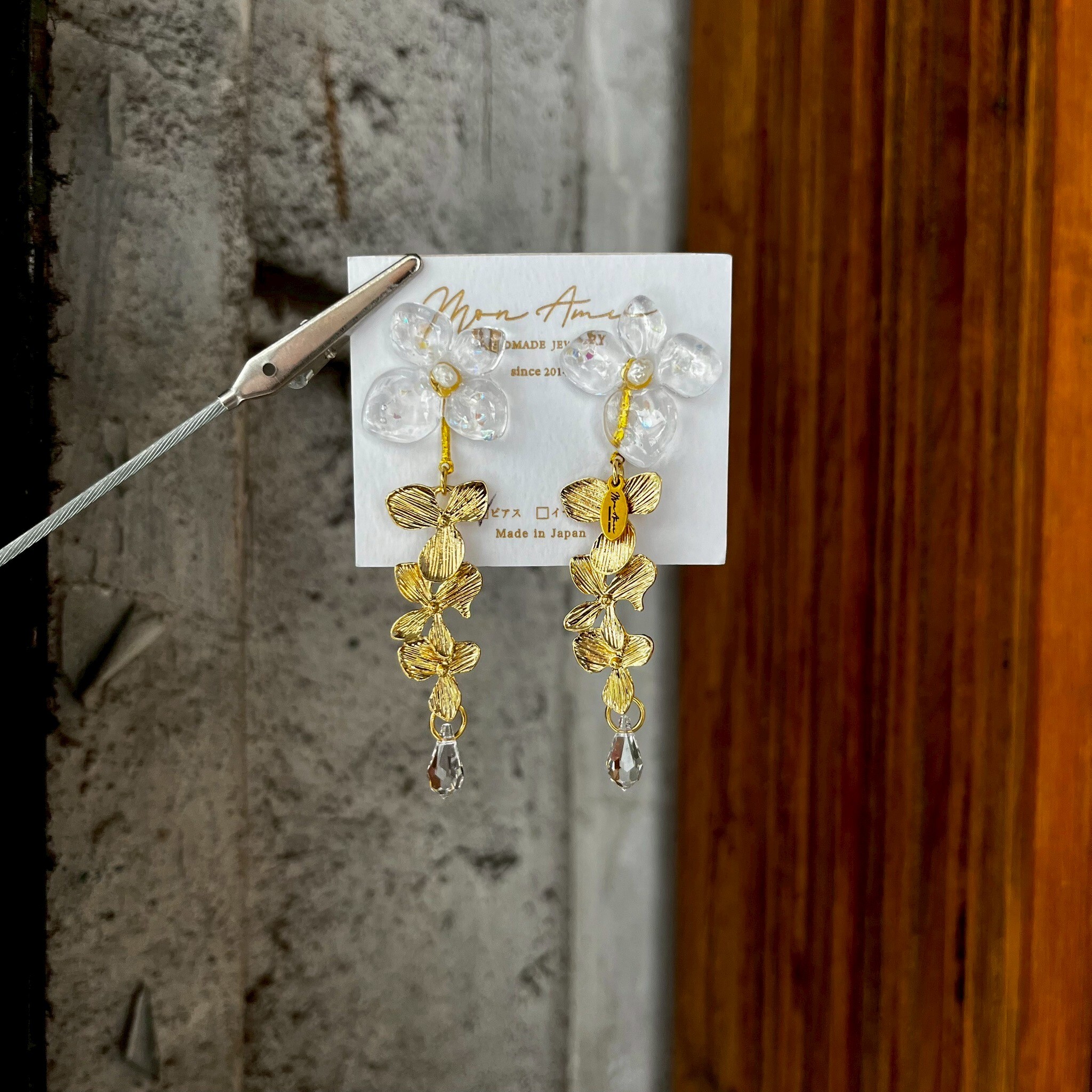 [Mon Amie] 2WAY透明三花垂墜耳環 | 金 | NO.57 | 耳針