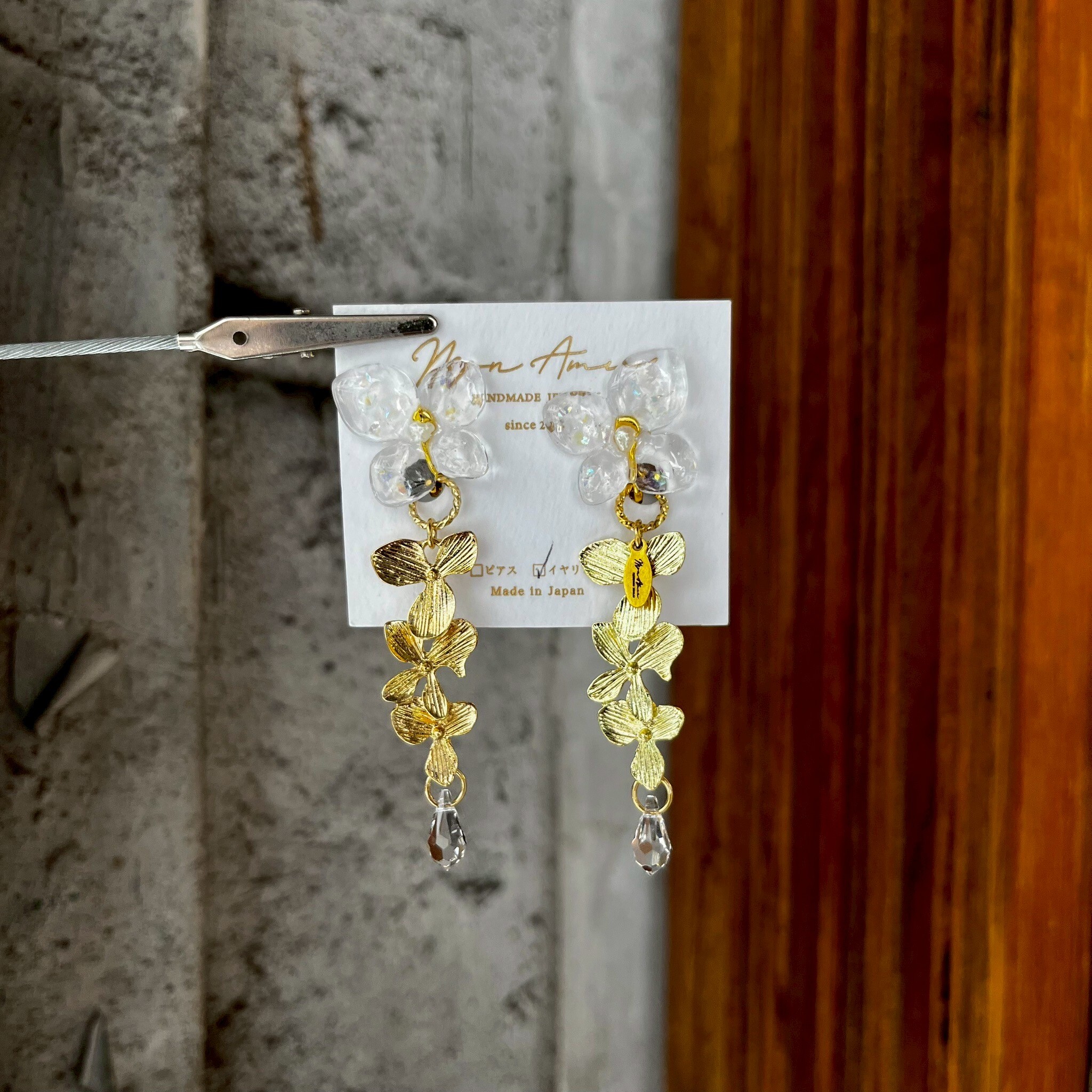 [Mon Amie] 2WAY透明三花垂墜耳環 | 金 | NO.57 | 耳夾