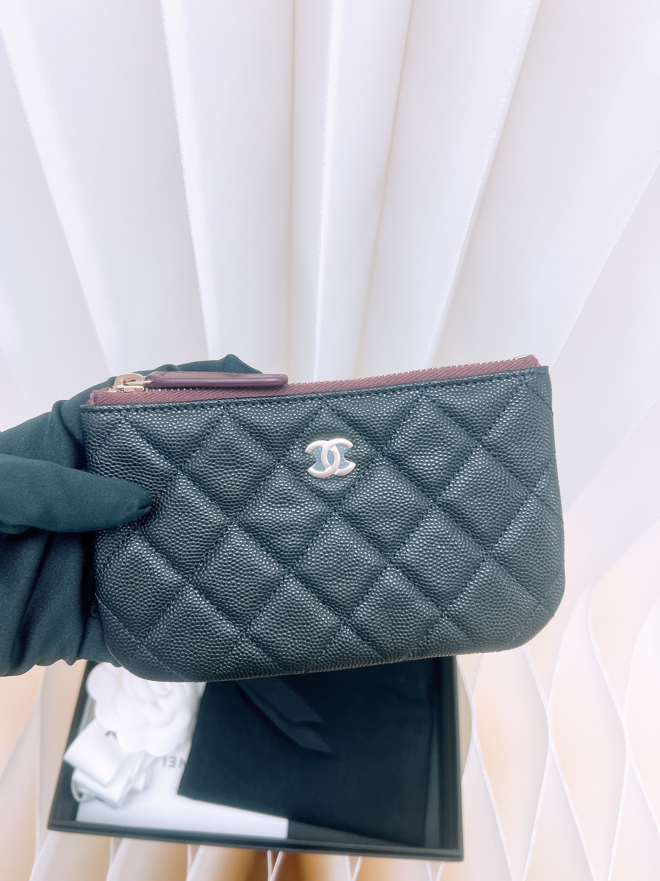 *Unused* Chanel zipped pouch (black caviar GHW)