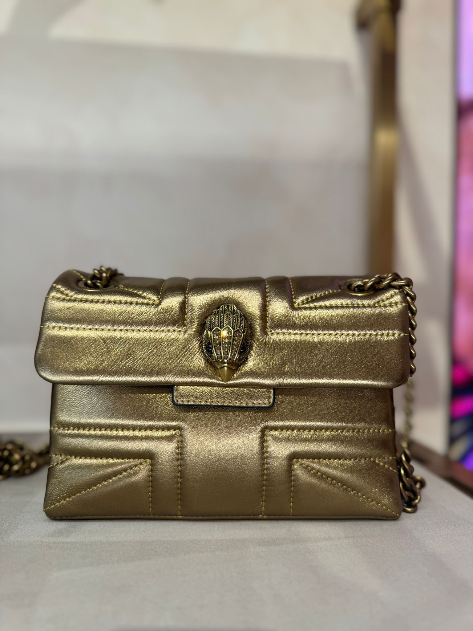 UK-GGG0305-496 (A37)