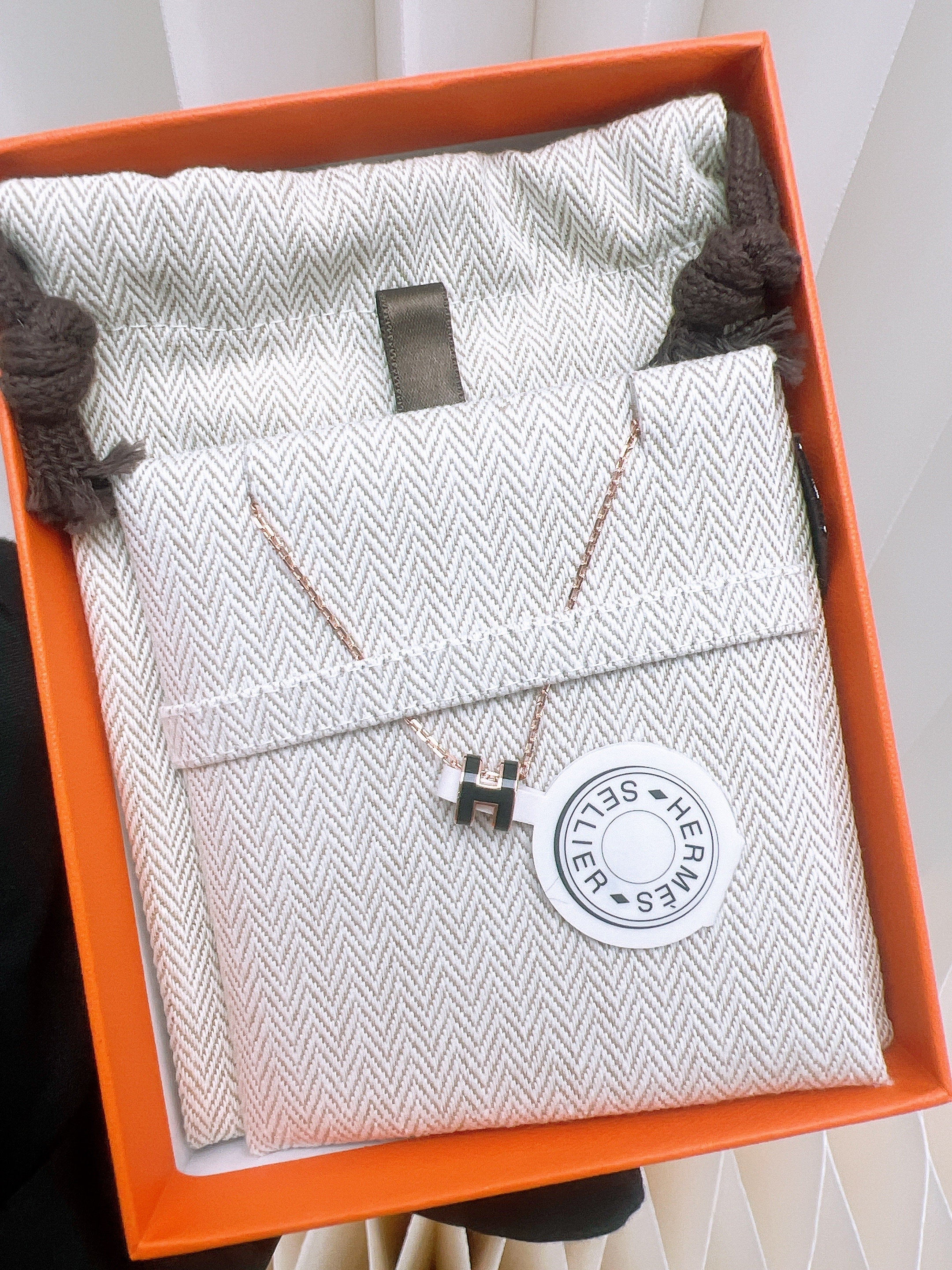 *Unused* Hermes mini pop h necklace (black/ RGHW)