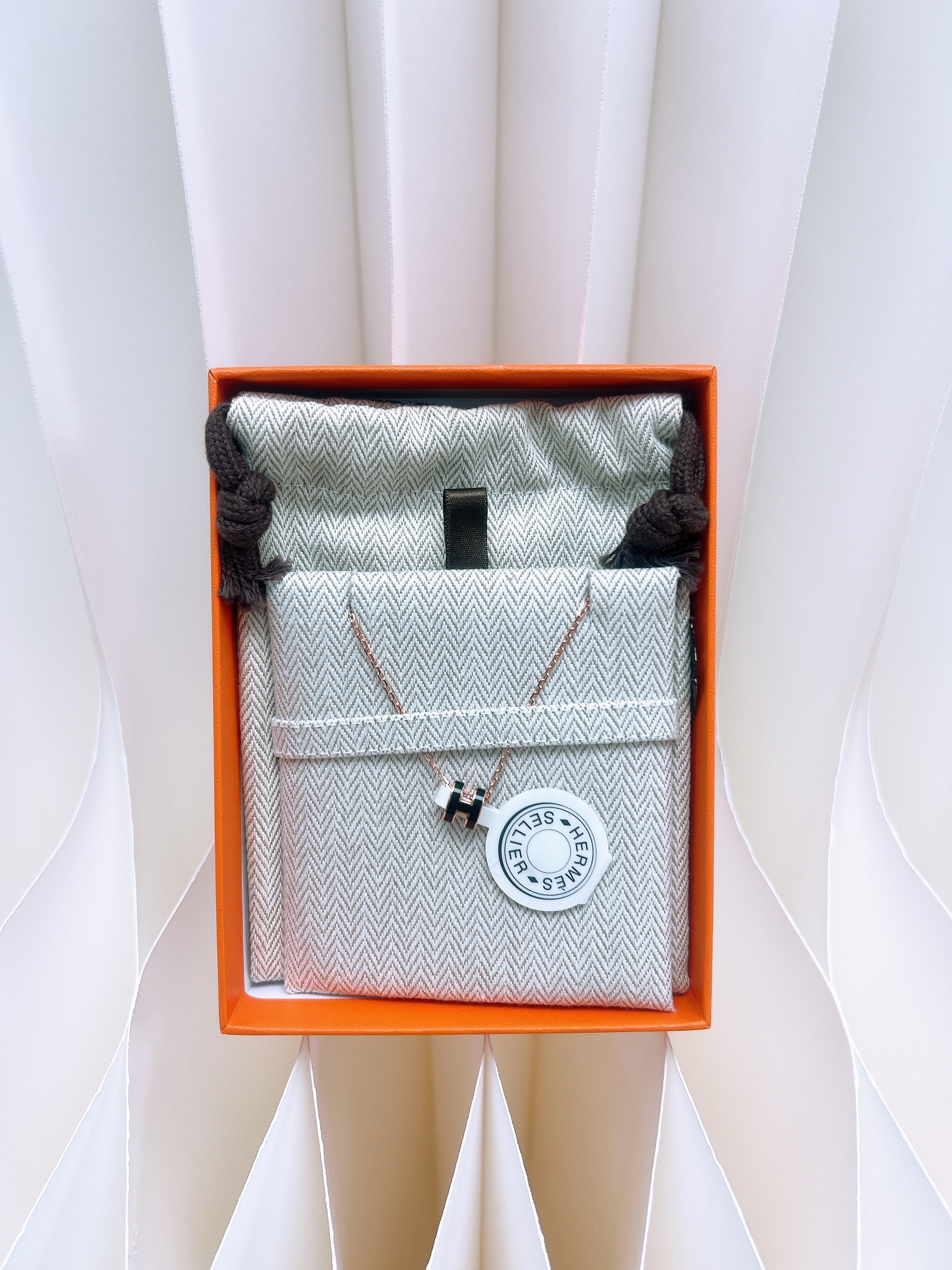 *Unused* Hermes mini pop h necklace (black/ RGHW)