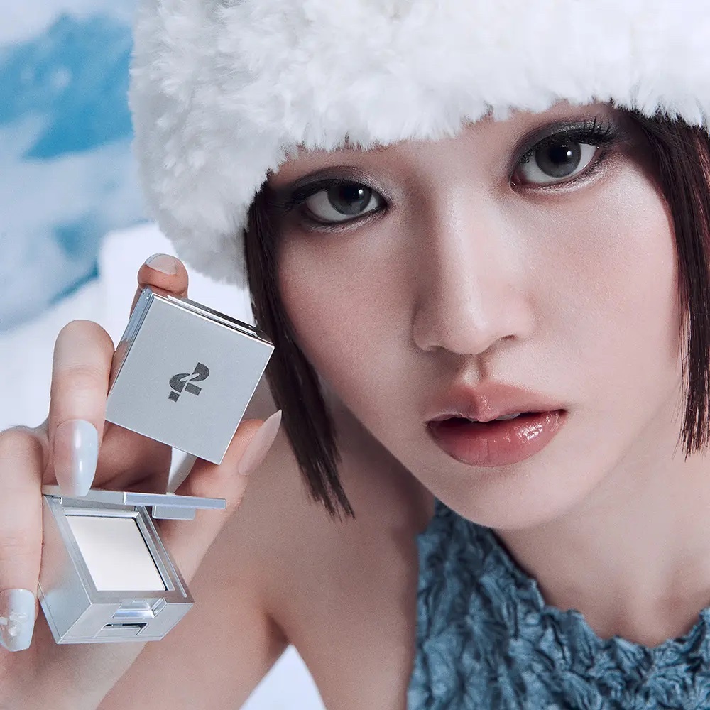 《olive young連線》TWO SLASH FOUR Strobing Face Cube (3 Colors)