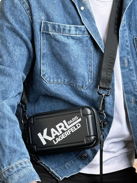 【現貨】Karl Lagerfeld Paris Logo H030519 斜咩袋