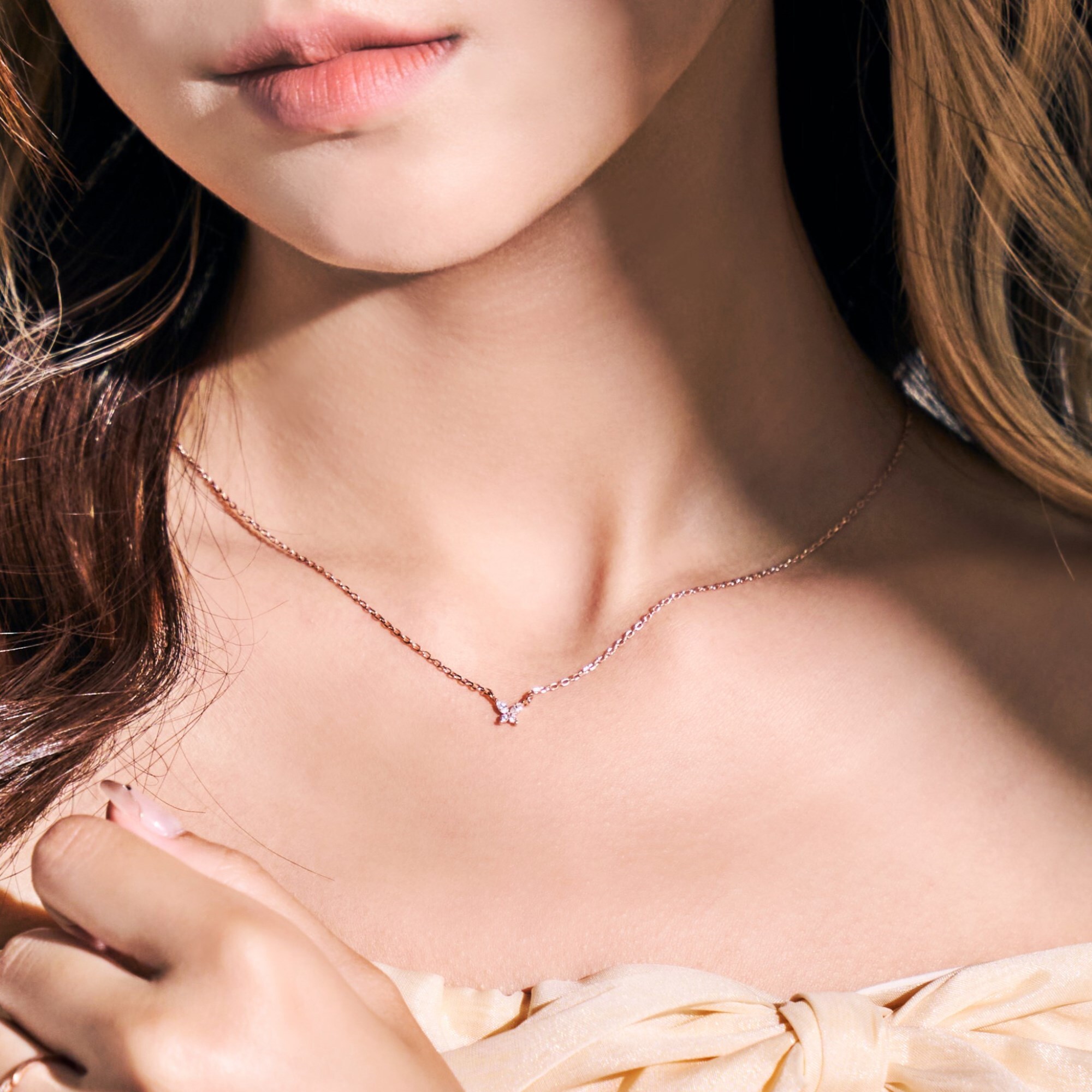 精緻優雅的輕珠寶款蝴蝶純銀項鍊