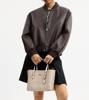 [17/3截] COACH Mollie Tote Bag 25 In Signature Canvas (此為預訂商品，如同一訂單中有其他現貨商品，現貨商品會安排先行寄出。)