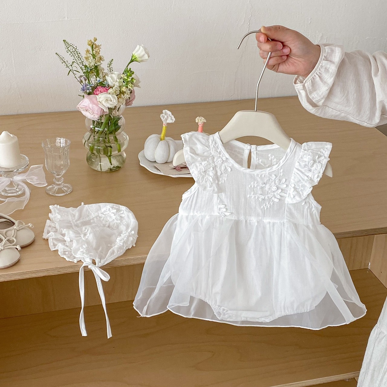 甜美蕾絲包屁洋裝|含帽