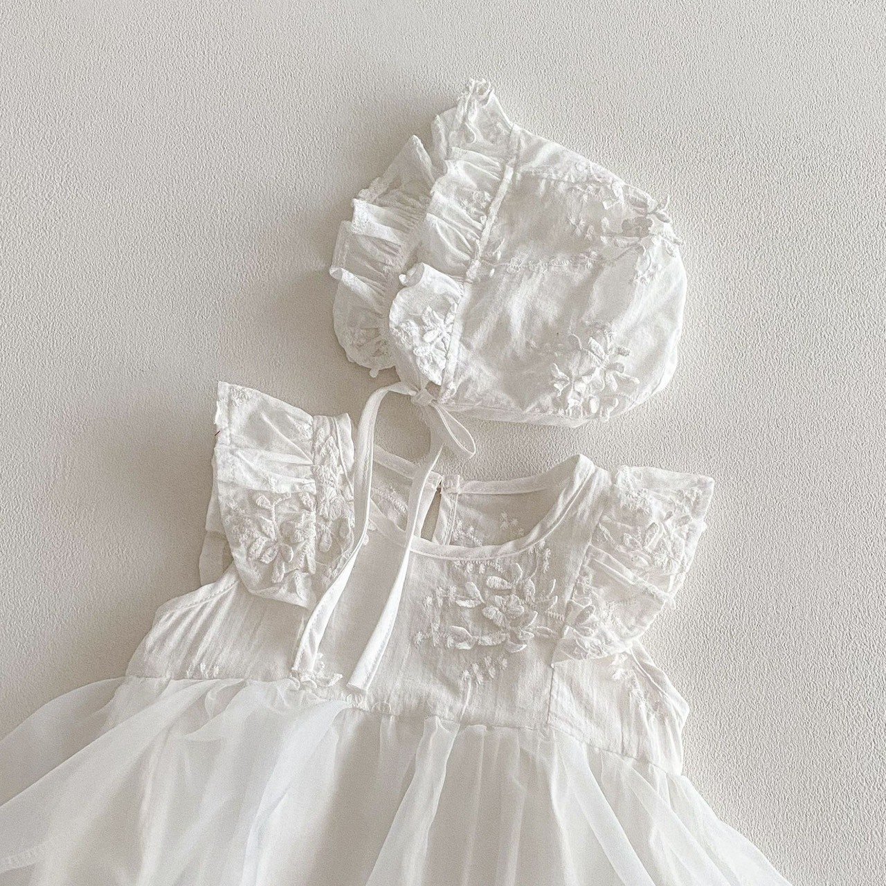 甜美蕾絲包屁洋裝|含帽