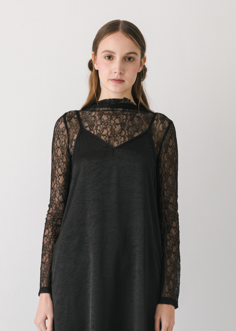 雕花蕾絲小立領後衩上衣