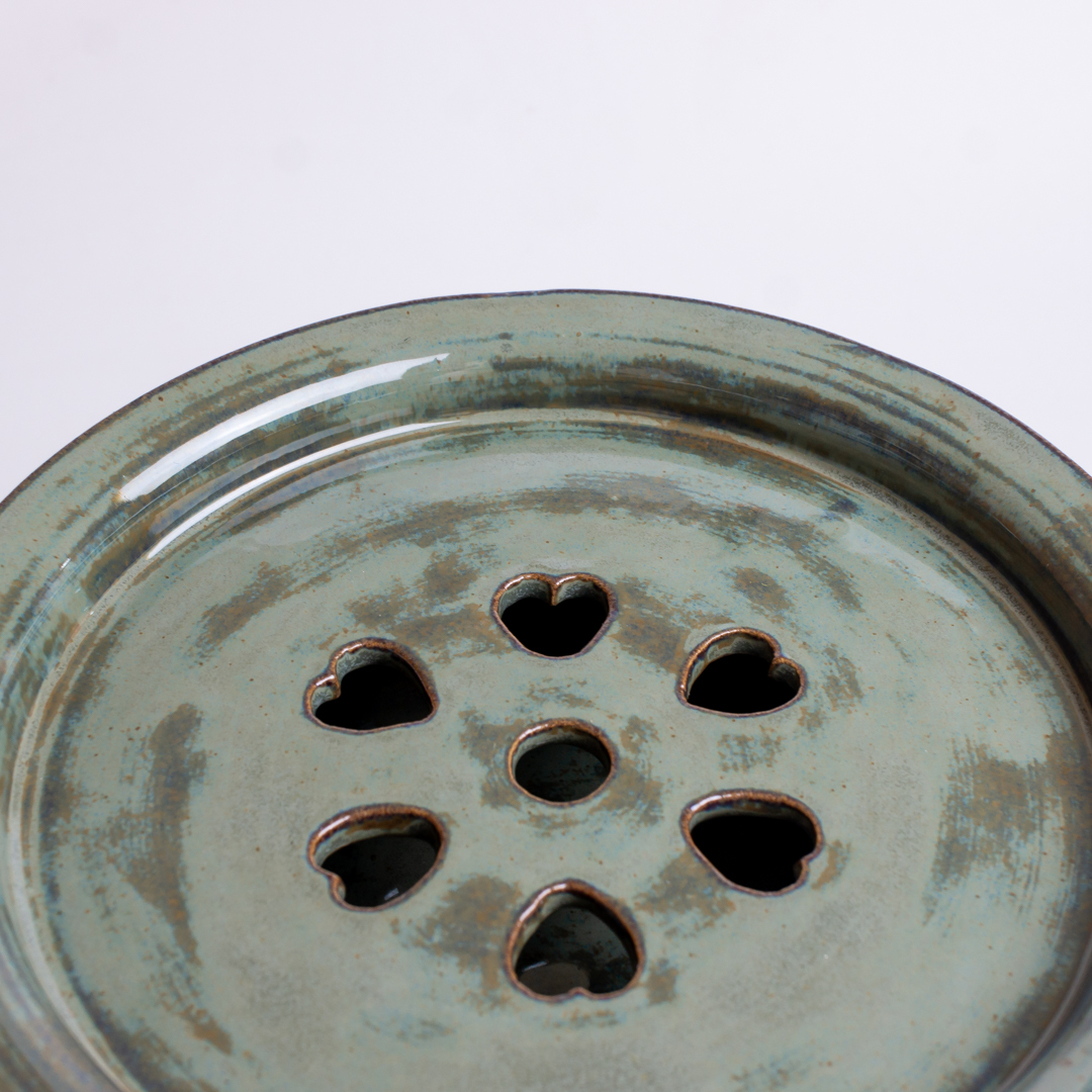 深鼠尾草綠花瓣茶盤