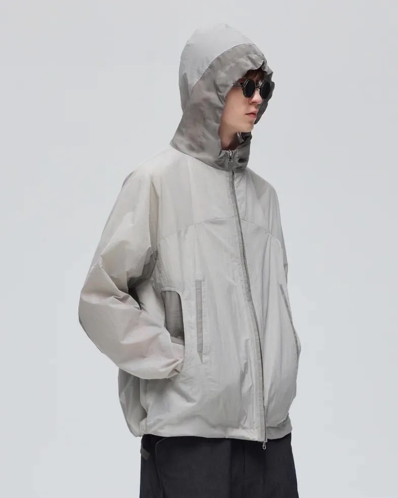 DECESOLO 拼接多袋UPF50+連帽防曬衣-淺灰/深灰/黑