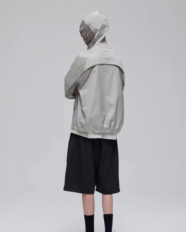 DECESOLO 拼接多袋UPF50+連帽防曬衣-淺灰/深灰/黑