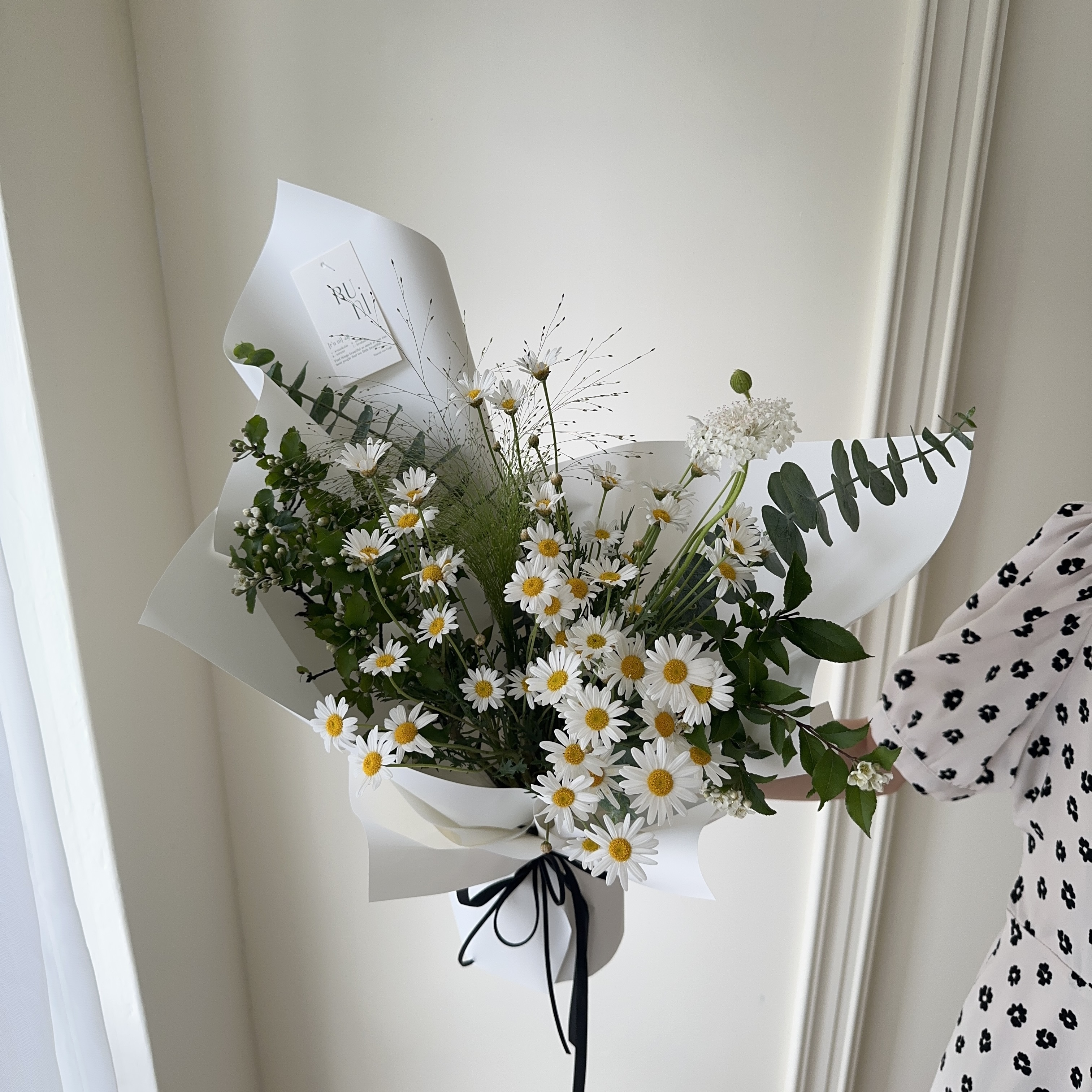 漫步林間-瑪格麗特自然風草系鮮花花束