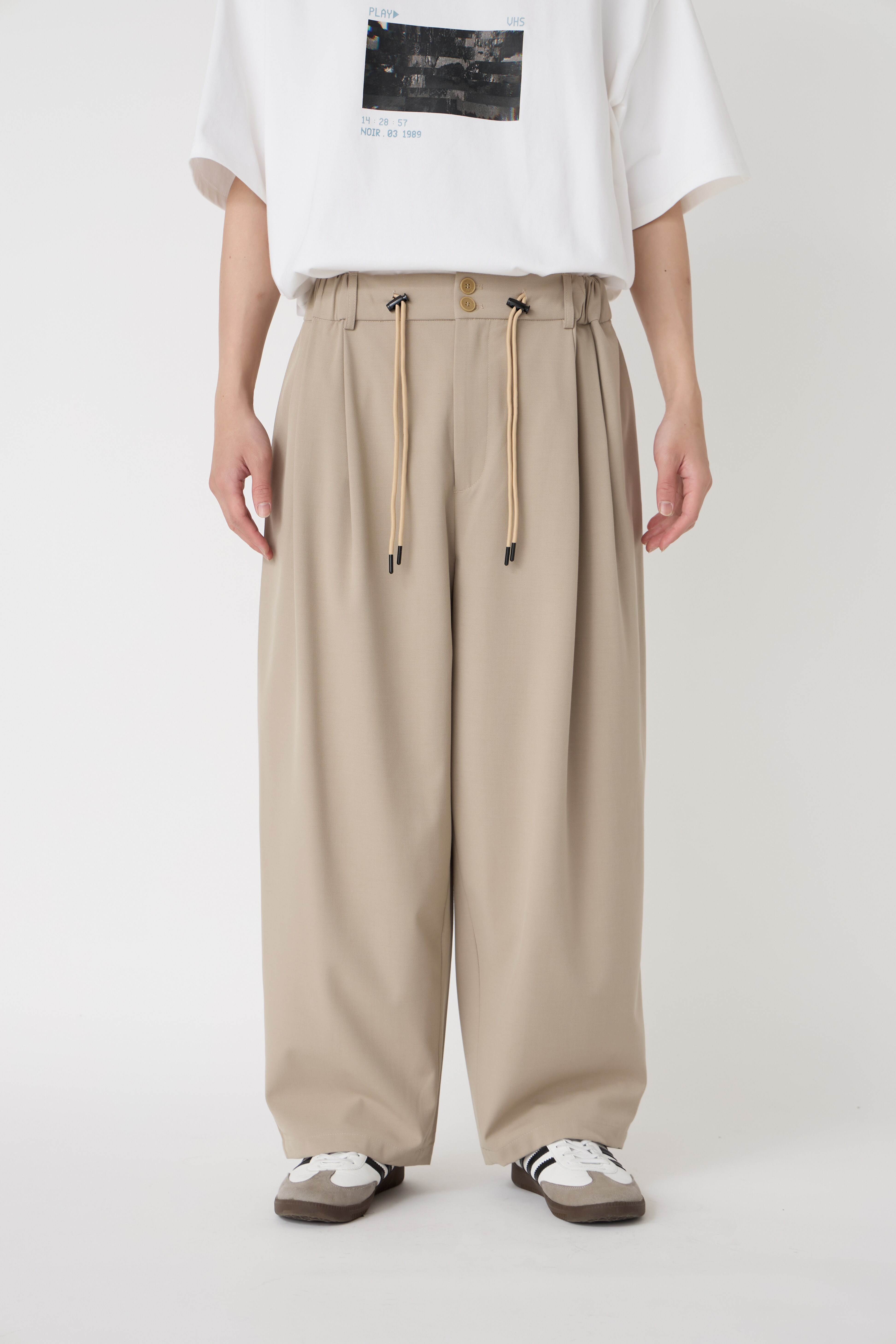 NOIR commut闊腿垂感西裝褲