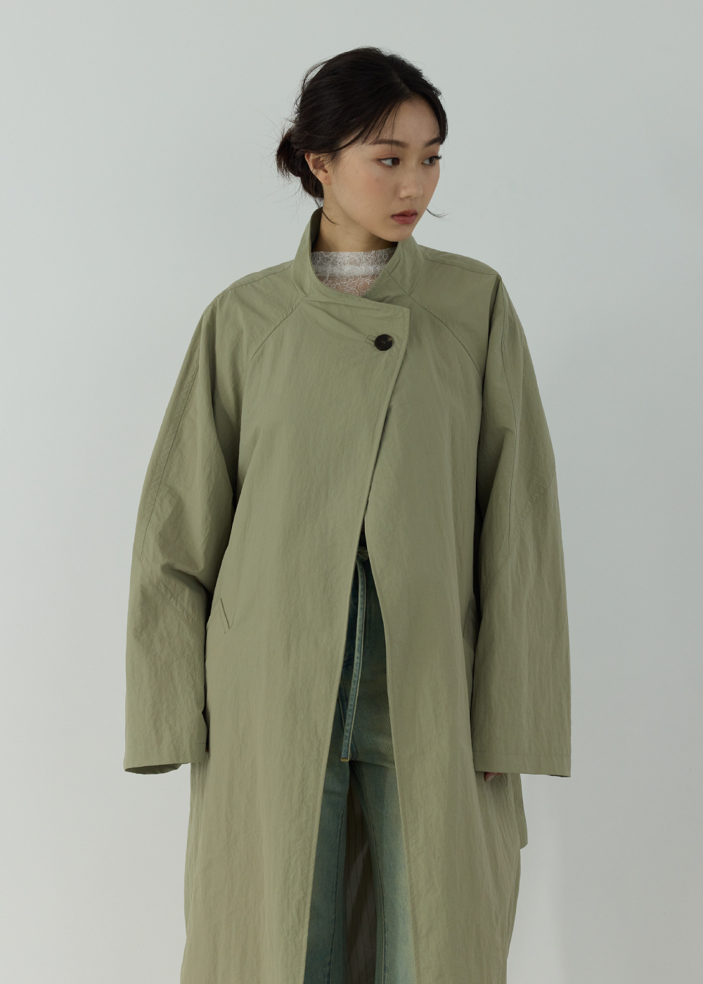 日系皺料斜釦立領繭型大衣