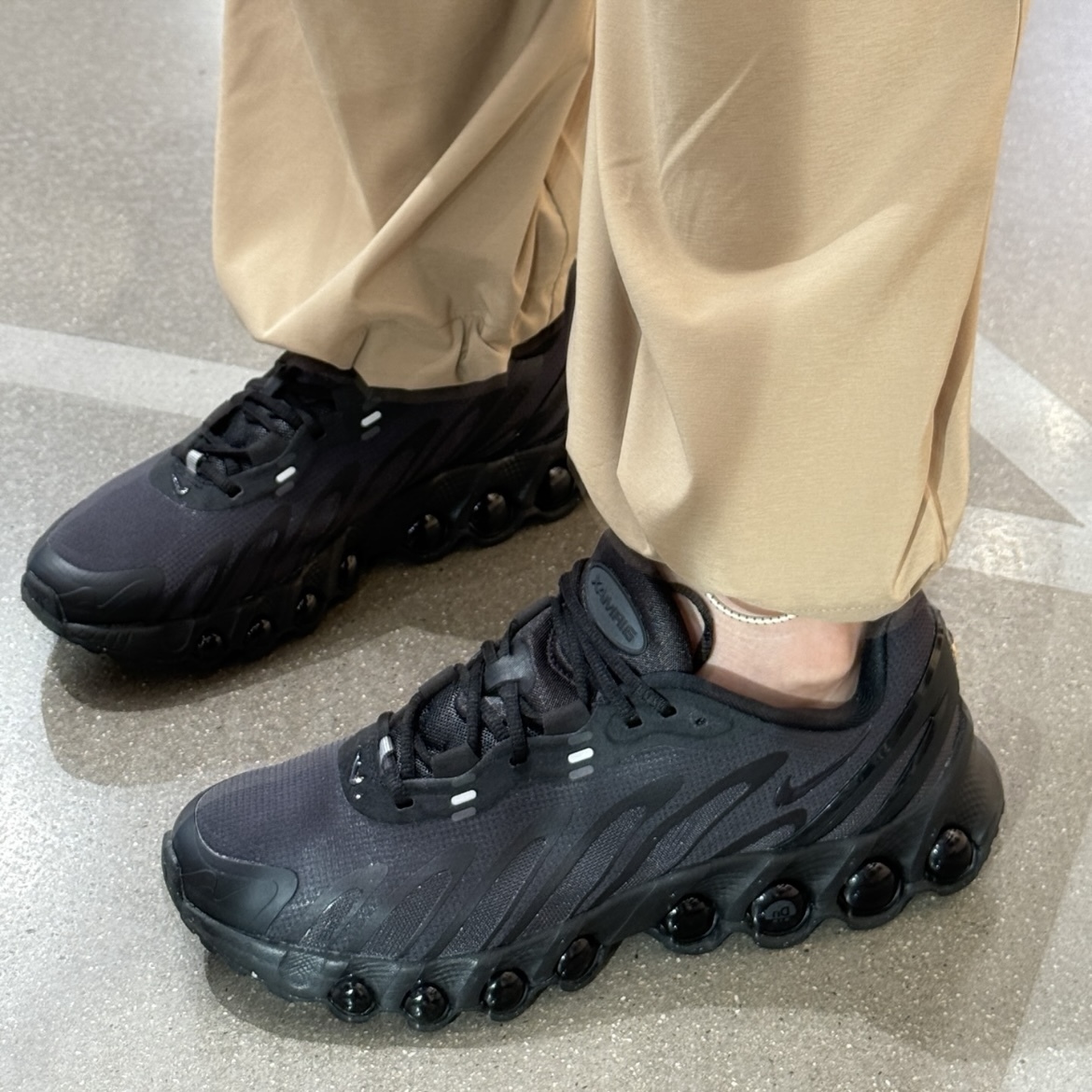 NIKE AIR MAX DN8 全黑 氣墊 FQ7860-002