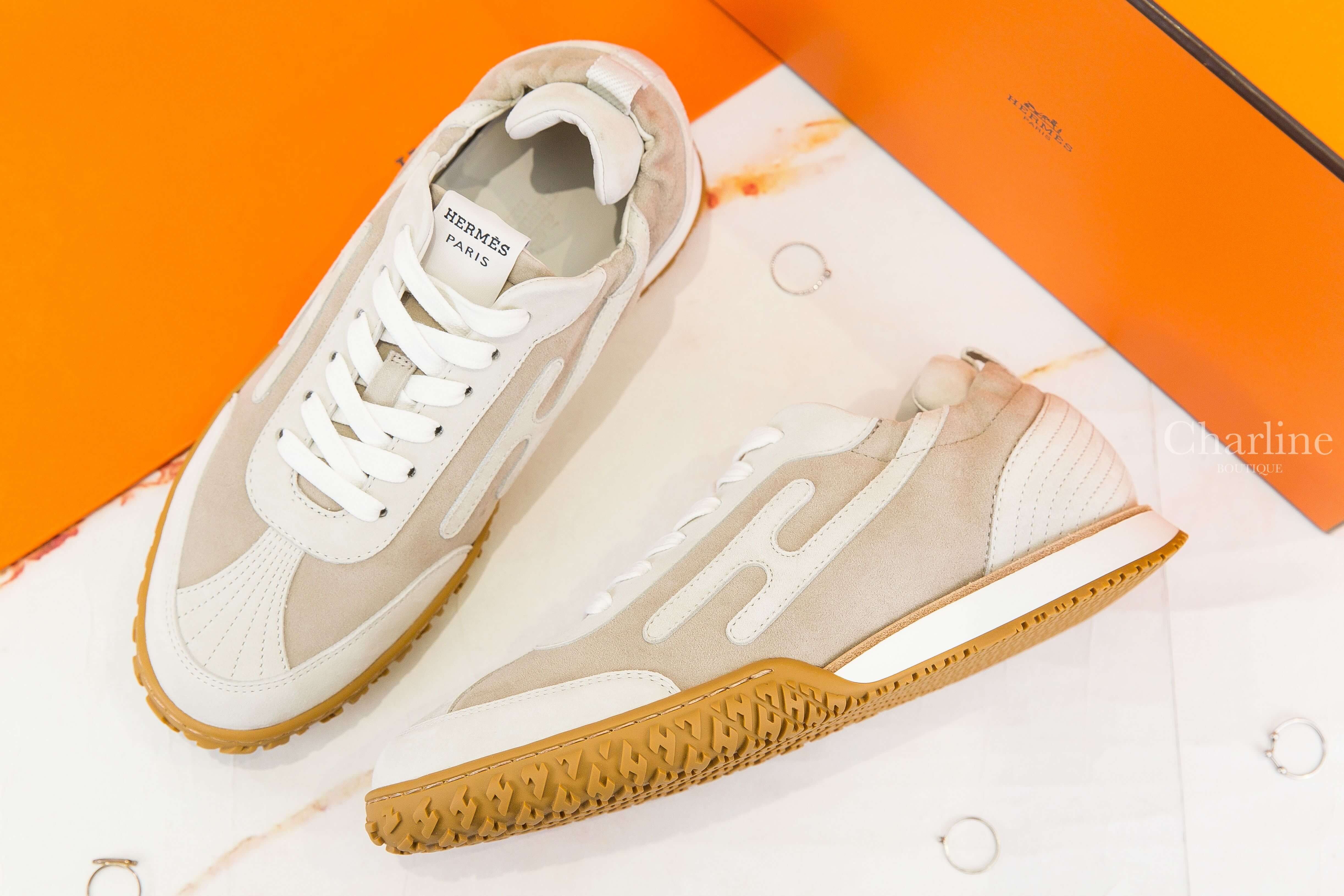 Hermès Jet Sneaker 草圖米拼黏土色山羊麂皮側邊H棕白拼色鞋底運動鞋-Charline Boutique 精品代購