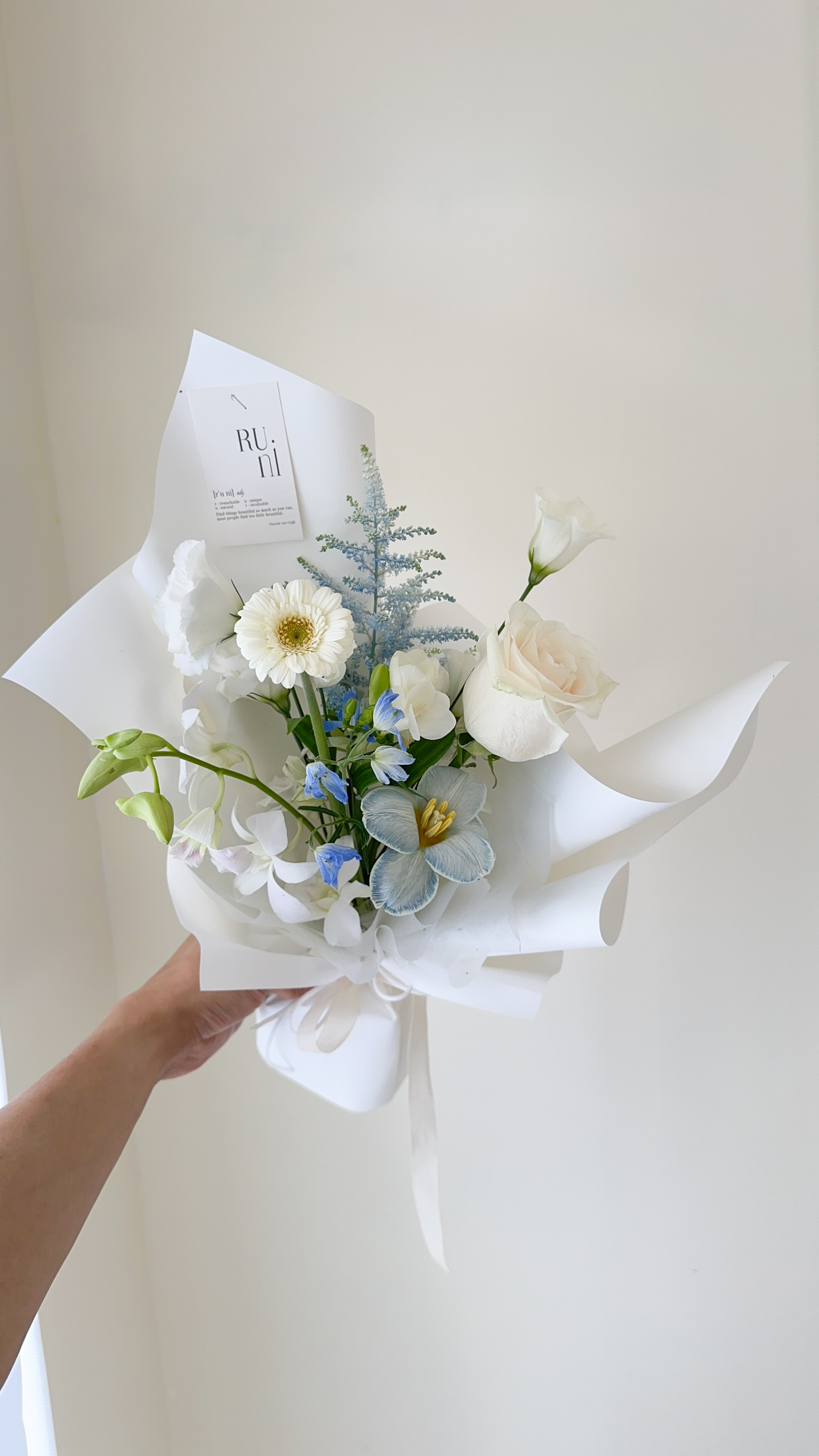 海水正藍-白藍色進口玫瑰綜合鮮花花束