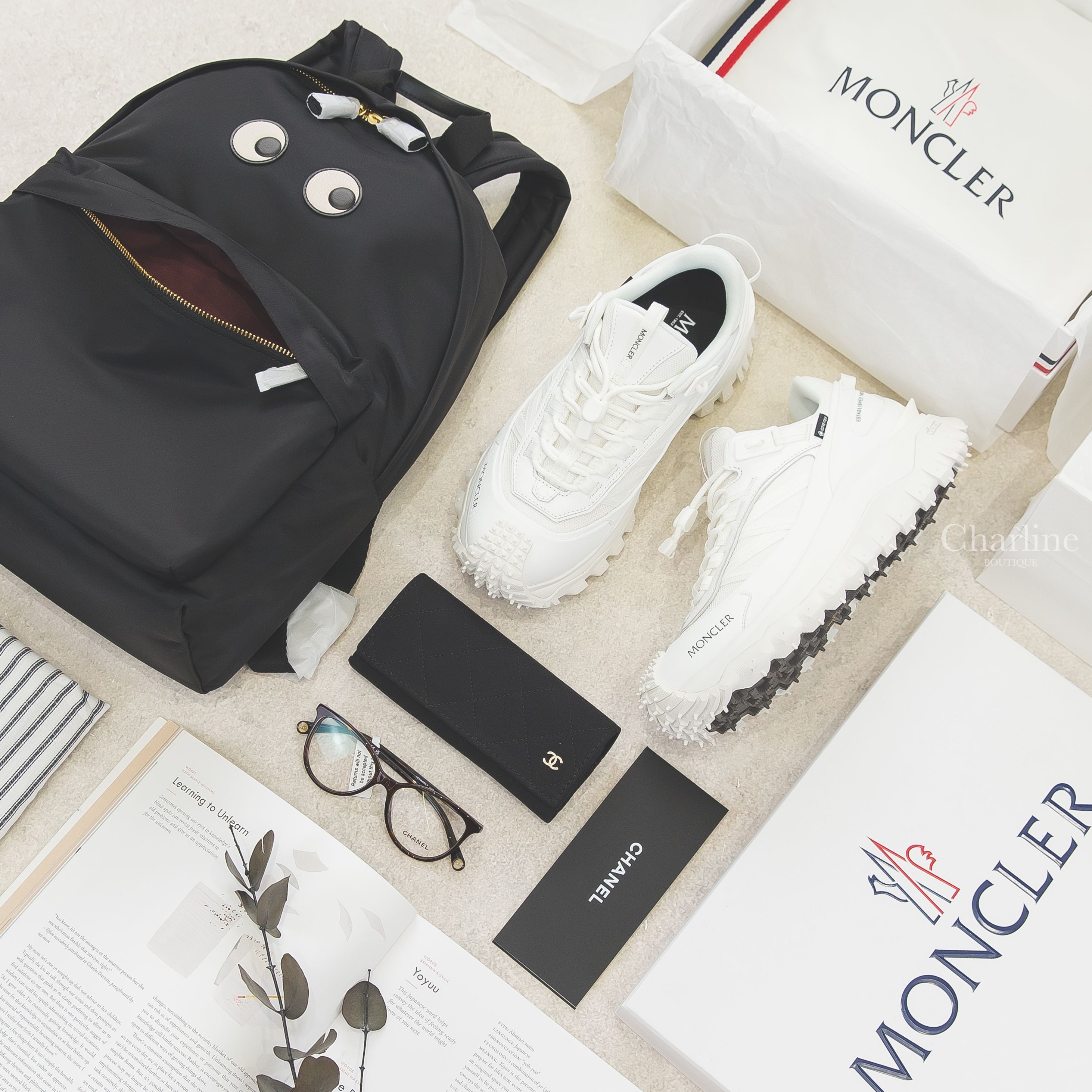 Chanel 深棕玳瑁蝴蝶形側邊金字鏡腳透明圓型CC眼鏡,Moncler Trailgrip Gtx 白色皮革拼尼龍黑字運動鞋,Anya Hindmarch 黑色再生尼龍白色牛皮眼睛紅色內裡流蘇大型後背包-Charline Boutique 精品代購