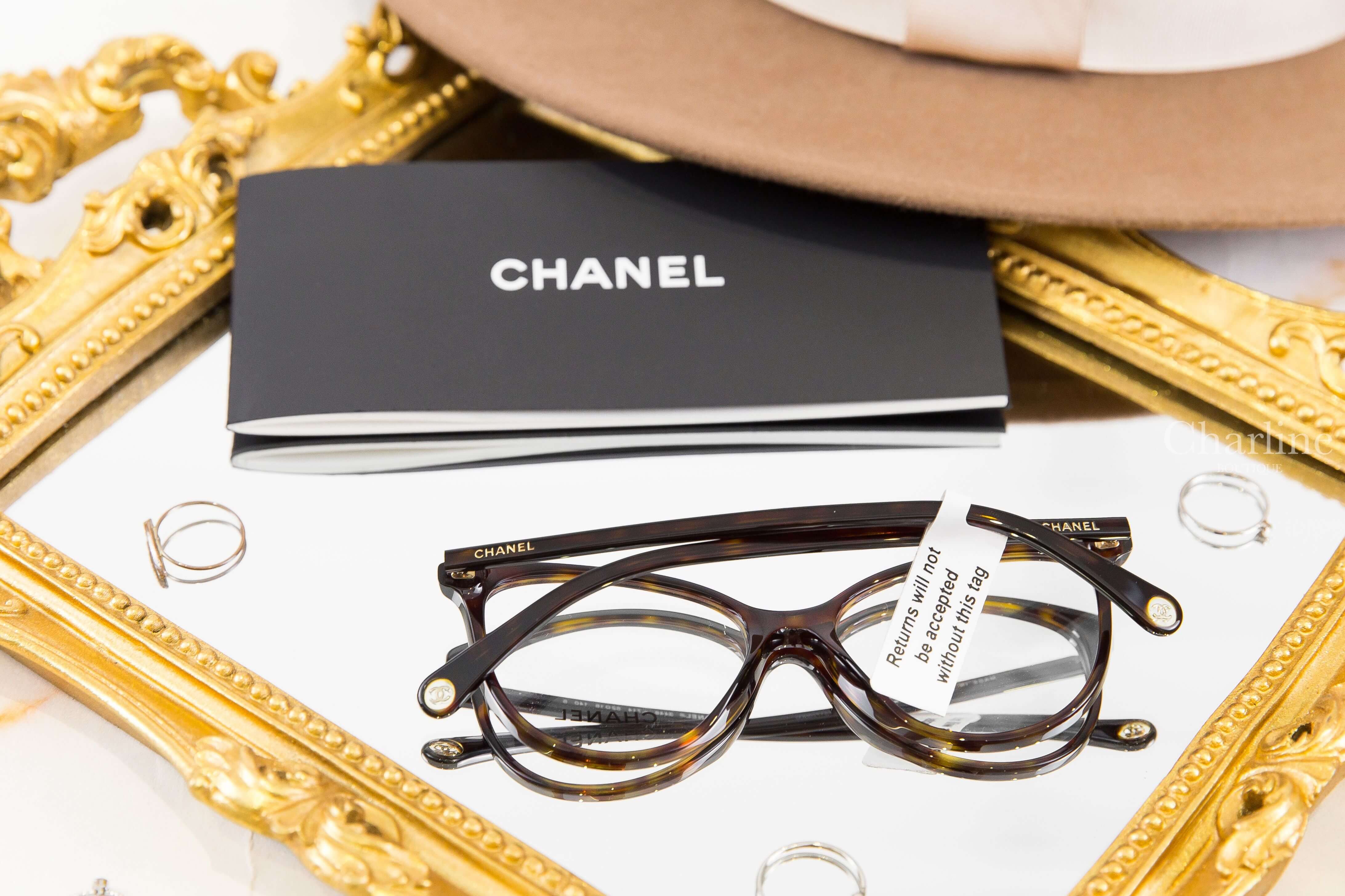 Chanel Butterfly Eyeglasses 深棕色玳瑁蝴蝶形側邊金色 Logo 鏡腳透明圓型CC平光眼鏡-Charline Boutique 精品代購
