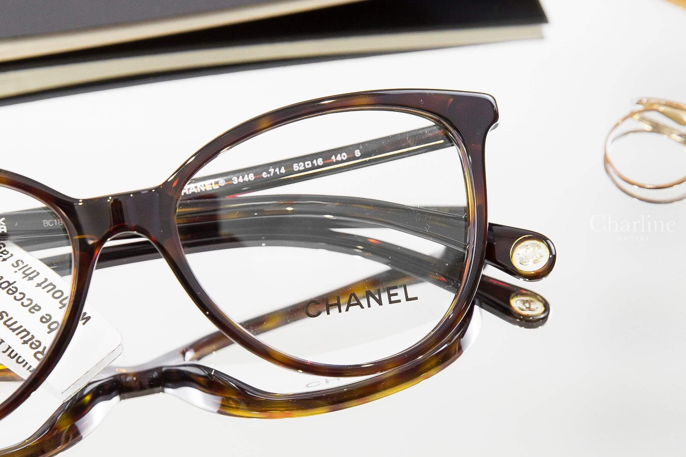 Chanel Butterfly Eyeglasses 深棕色玳瑁蝴蝶形側邊金色 Logo 鏡腳透明圓型CC平光眼鏡
