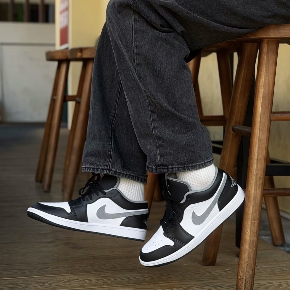 NIKE AIR JORDAN 1 LOW 影子黑白 553558-040