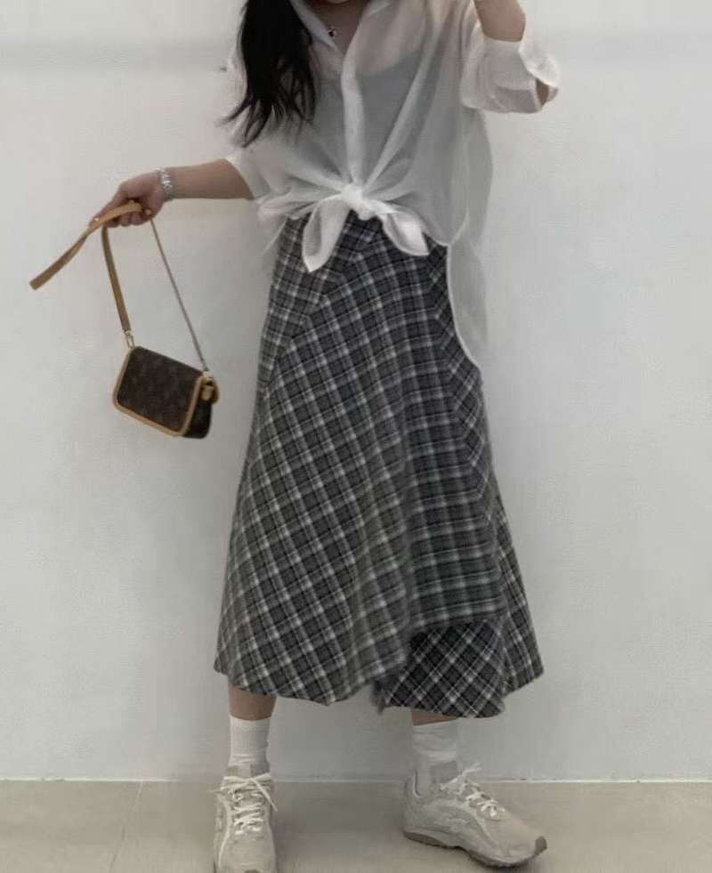 FP6005 人造絲後鬆緊不規則格紋半身裙