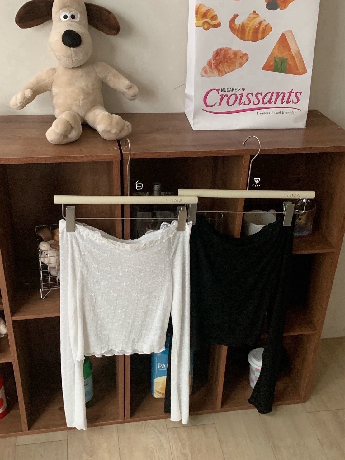 A12 預購平口蕾絲捲邊下擺上衣